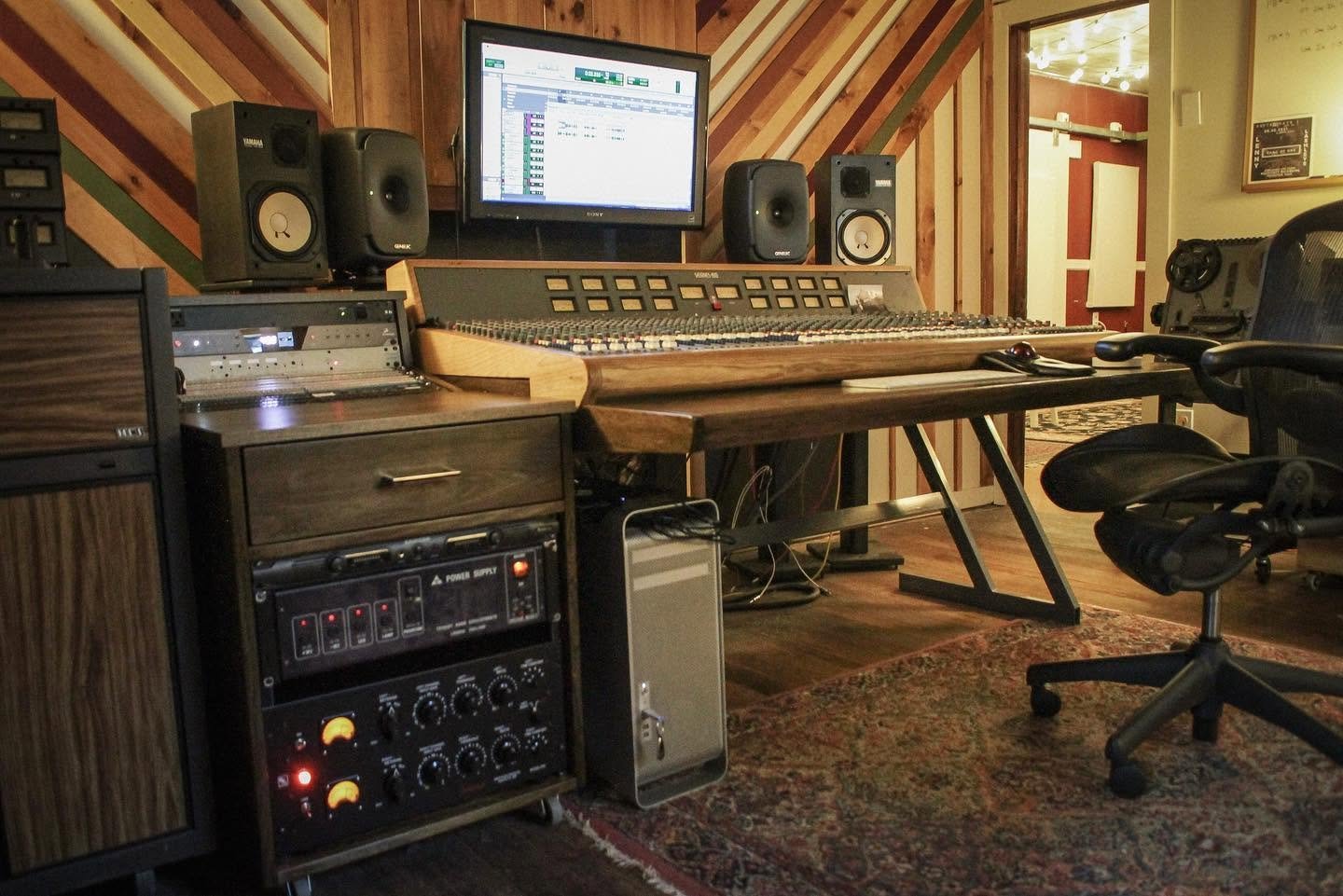 Control room.jpg