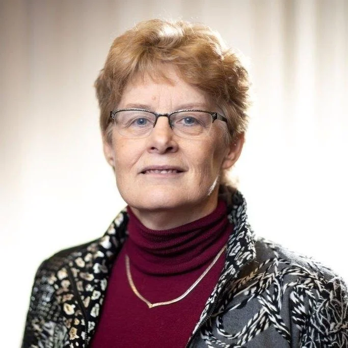 Alison Fox-Robichaud