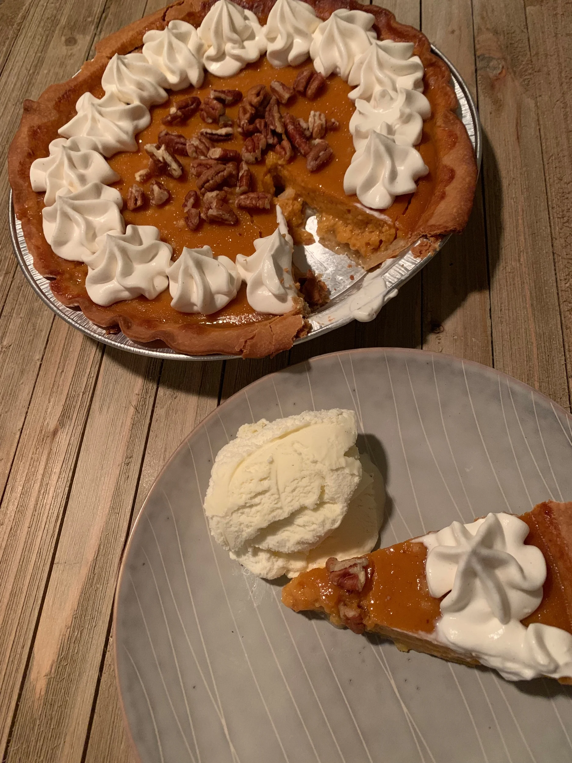 Embrace Autumn with Maple Pumpkin Pie