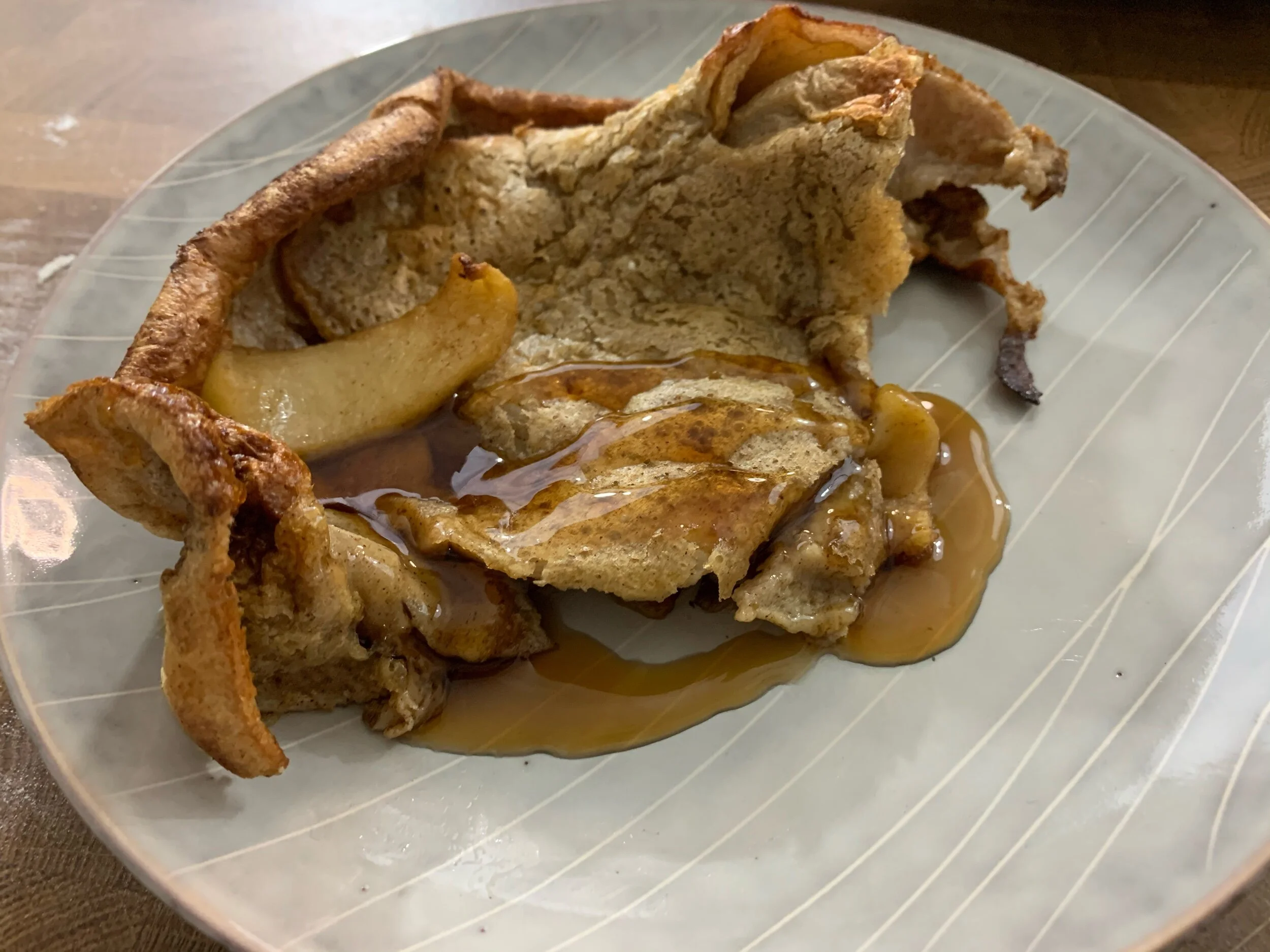 German Apple Pancake, One Pan Binds Them