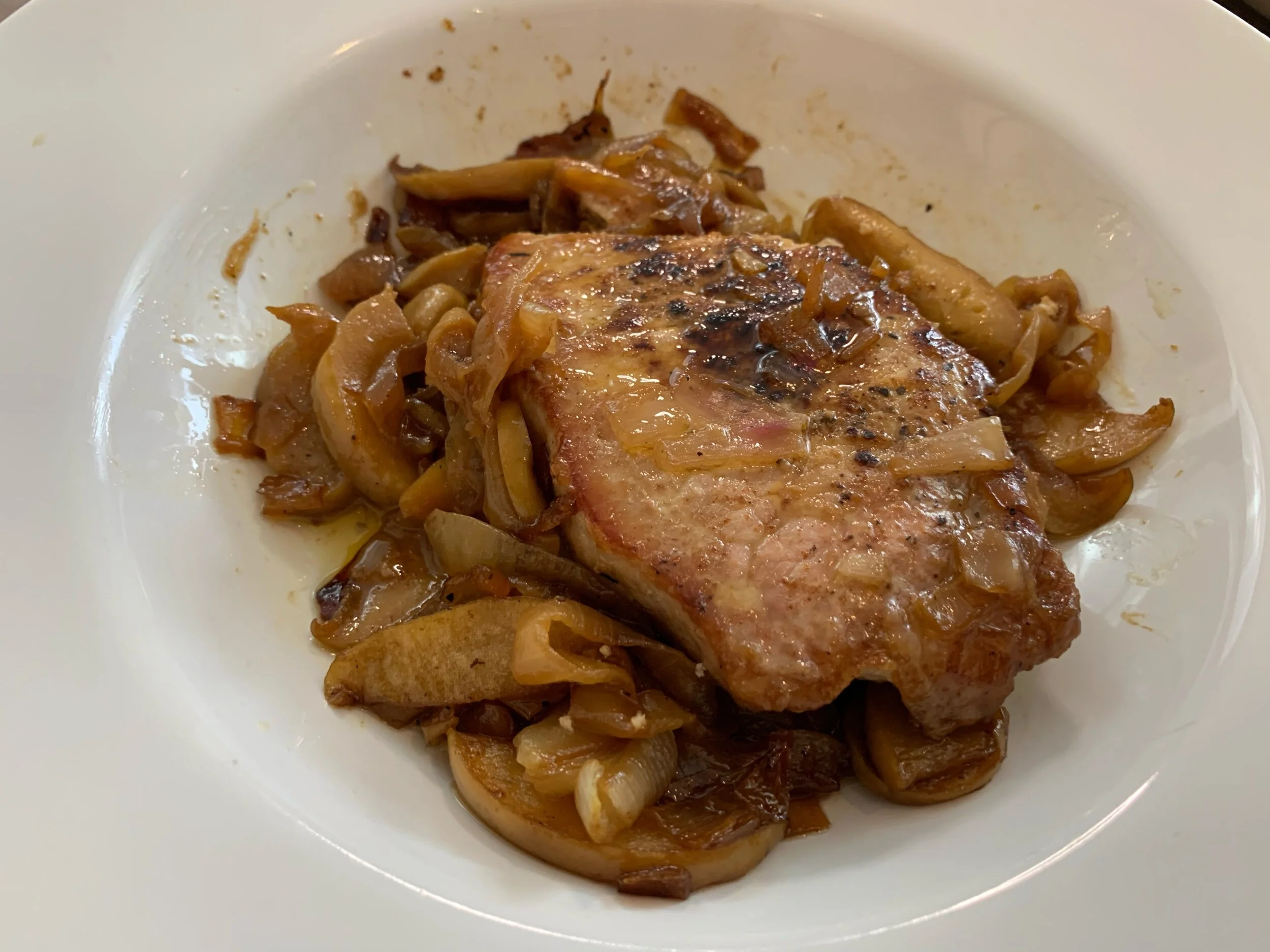 C'est La Cuisine Feature: Pork and Apples