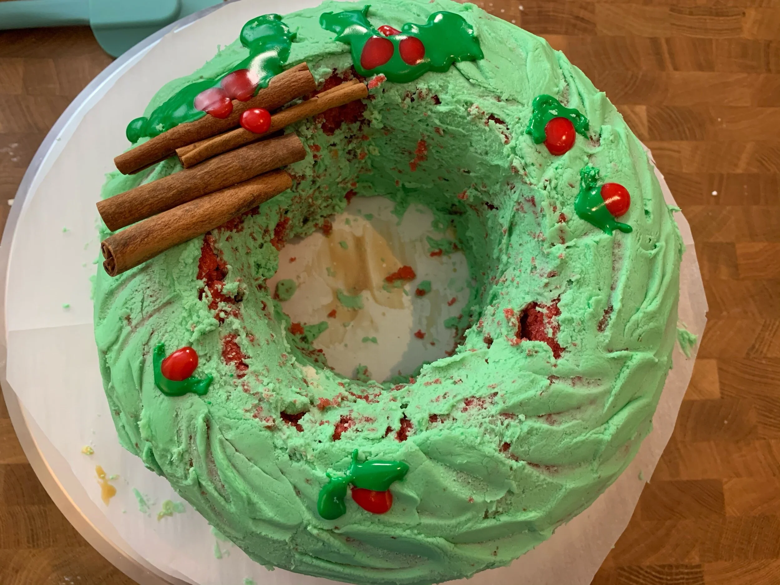 Holiday Baking Month: Crunchy Golden Wreath Cake