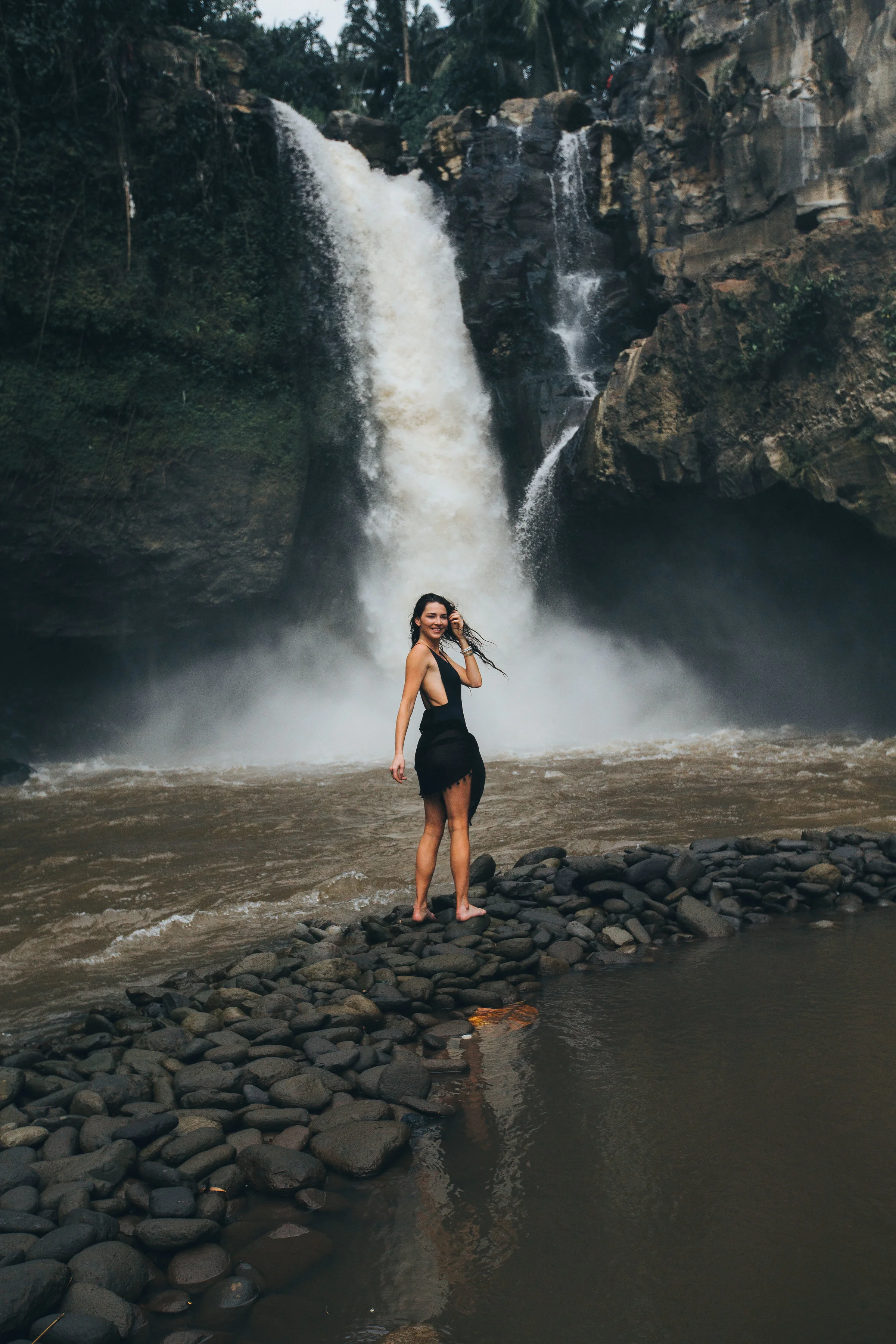 tegenungan waterfall.jpg