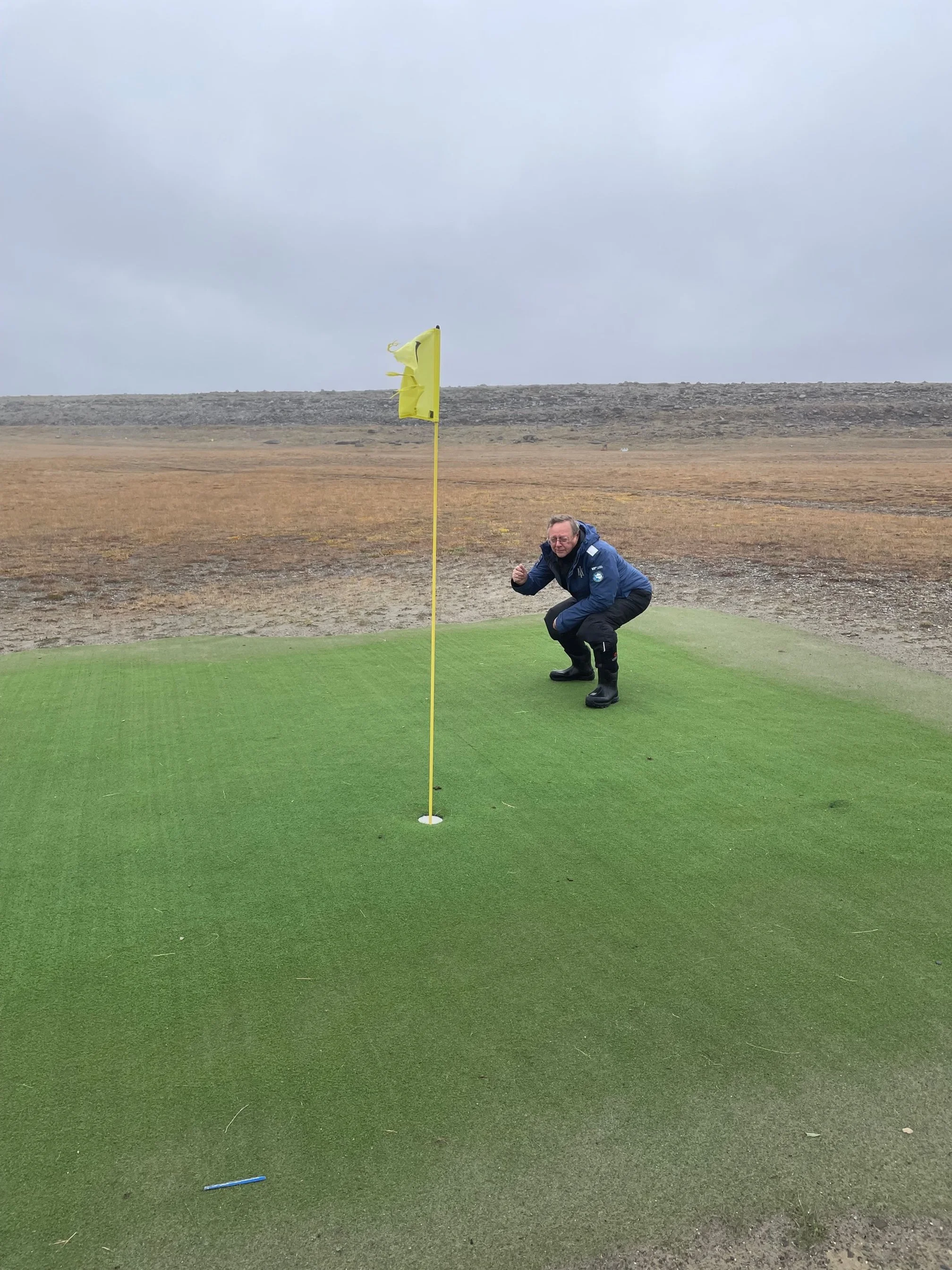 20_golf_3_measuringput.jpg