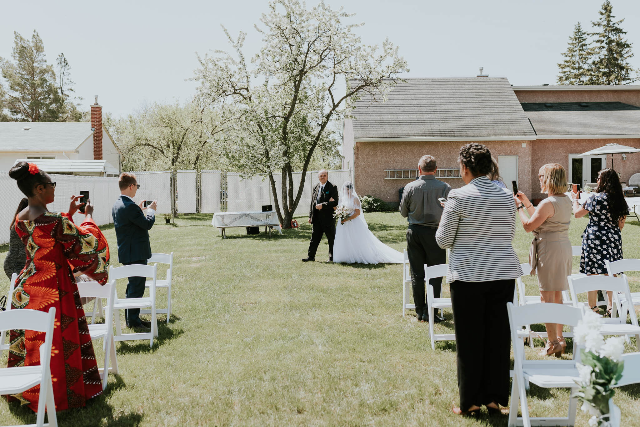 winnipeg-backyard-wedding-8.jpg