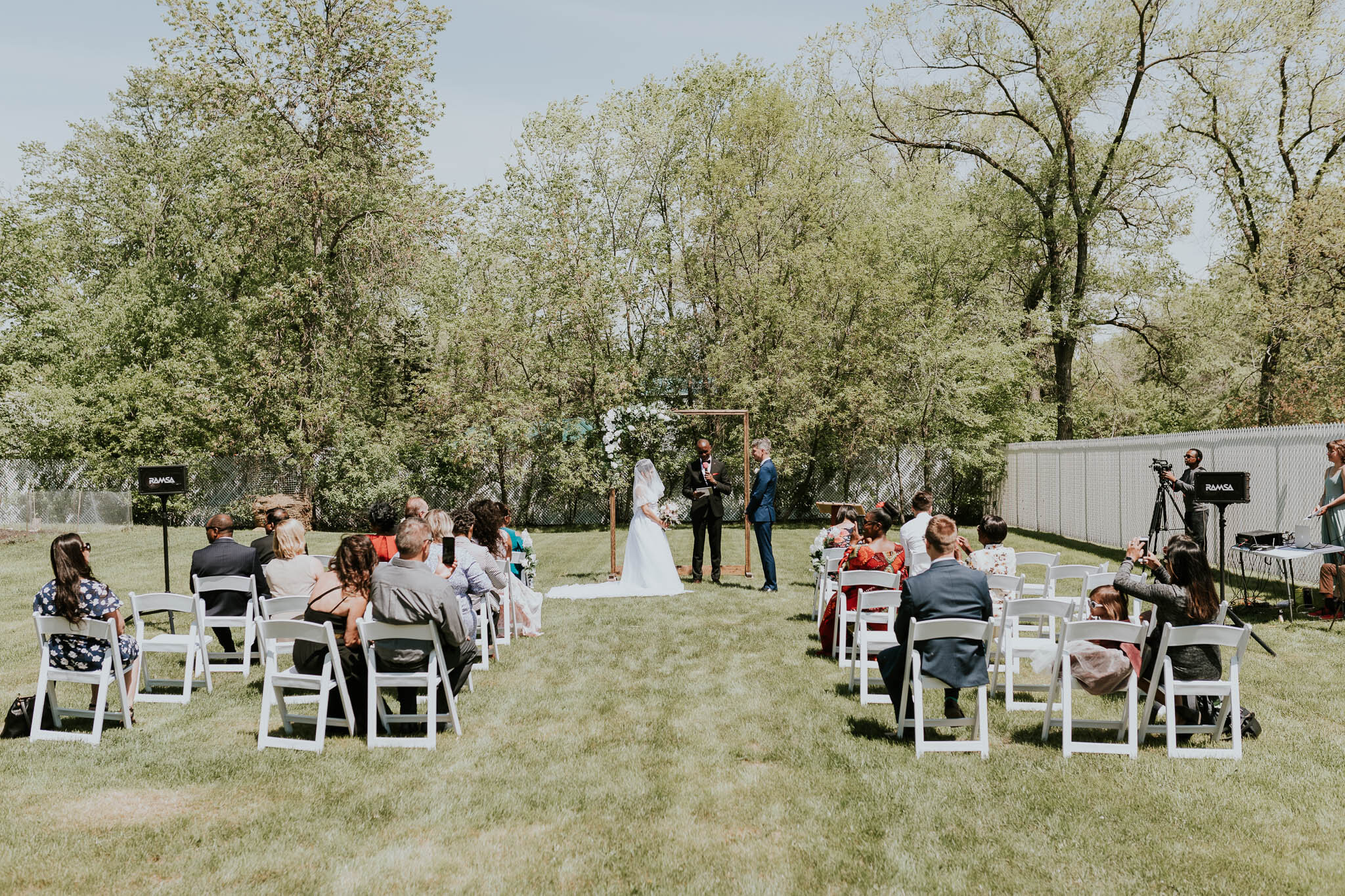winnipeg-backyard-wedding-11.jpg