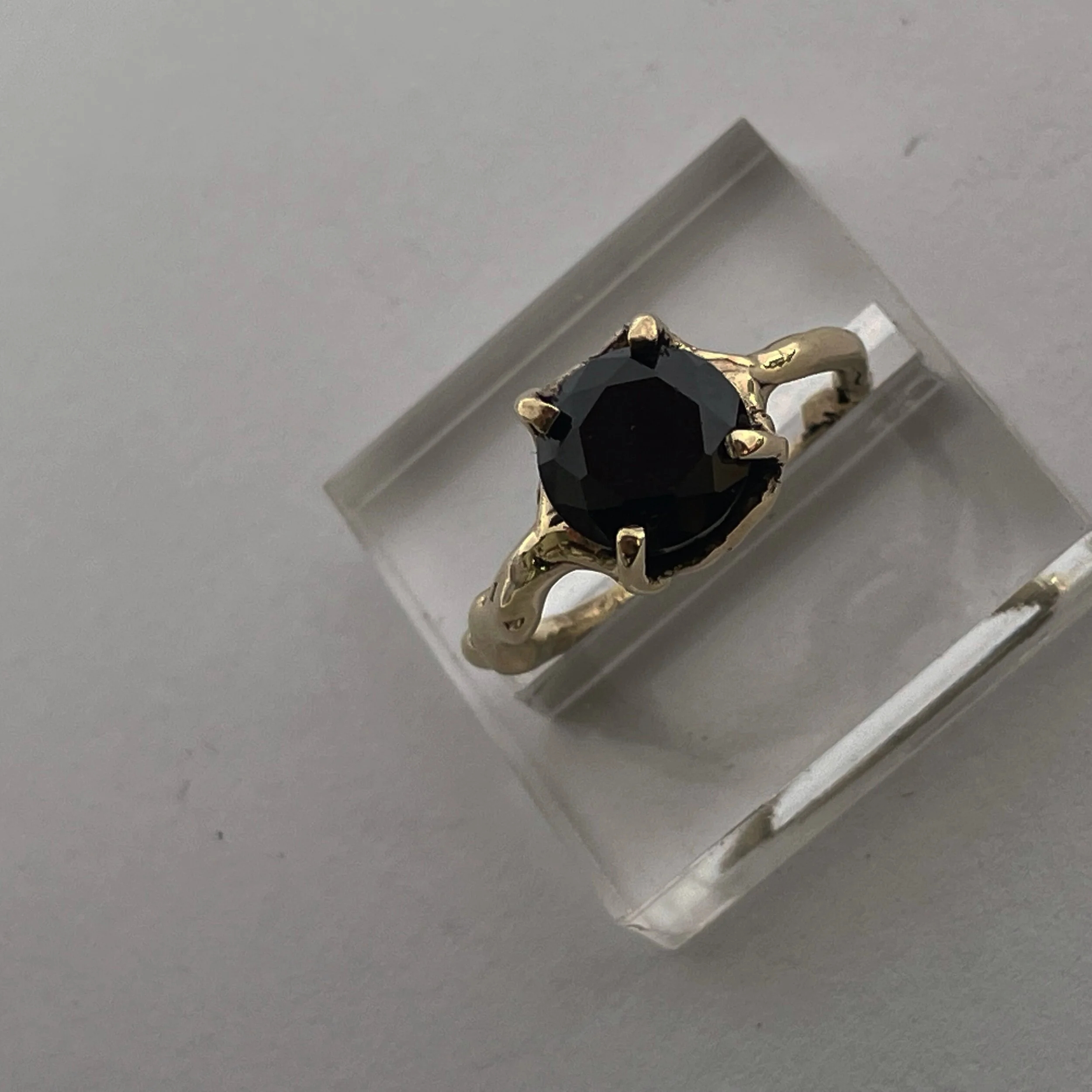 0F2C6FBD-977A-4D52-AC61-62AD1A172FC1