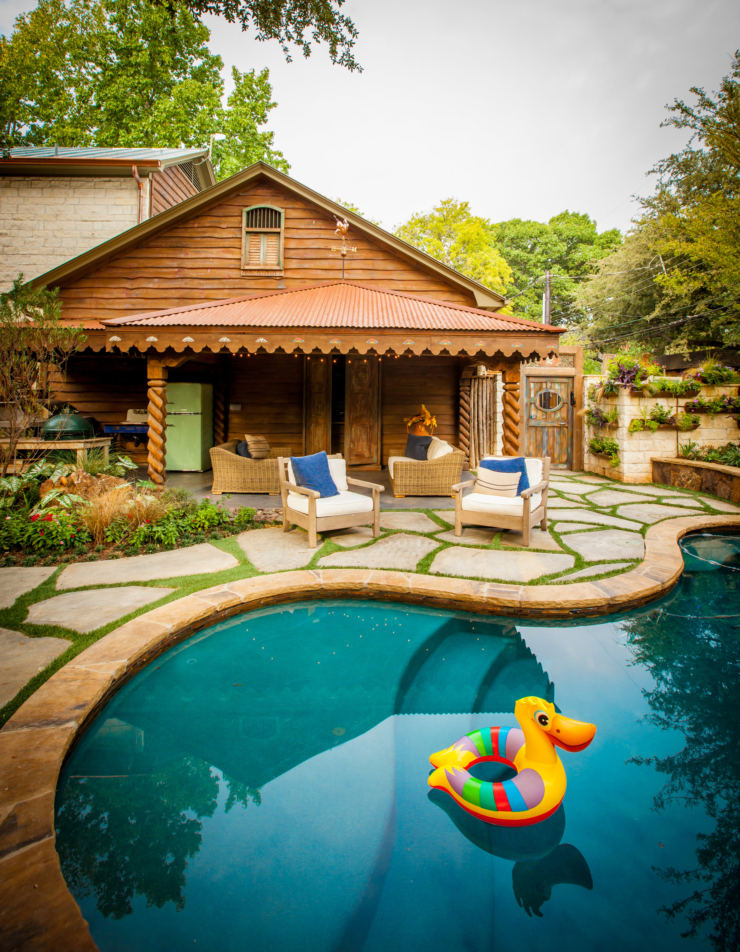 CARUTH- Ext Pool with float.jpg