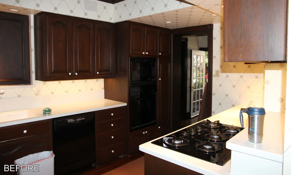 Kitchen Before 2.jpg