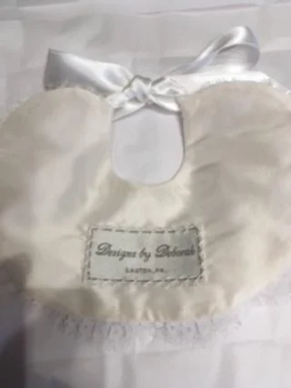 Design by DL Label.JPG