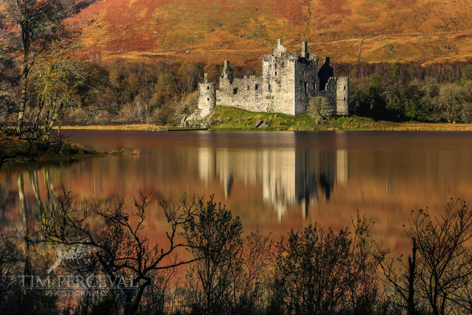 Kilchurn Castle reflection