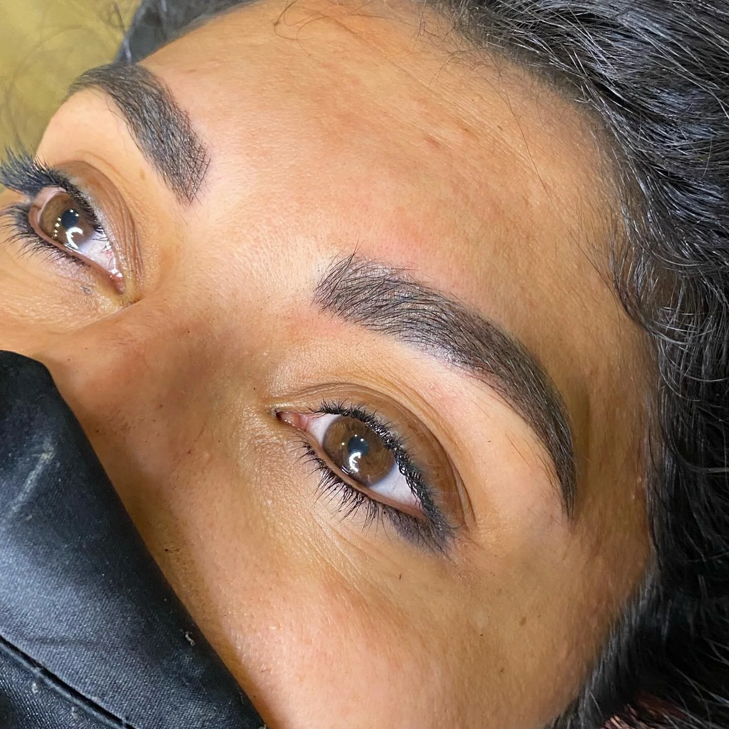 So happy to be able to warm up these beautiful brows and bring them back to life! 🖤💣😋🤤 It doesn&rsquo;t hurt when your client is awesome af and so much fun to hang out with while you work 😍

#lovemyjob #bombbrowsquad #bombbrows #microbladedbrows