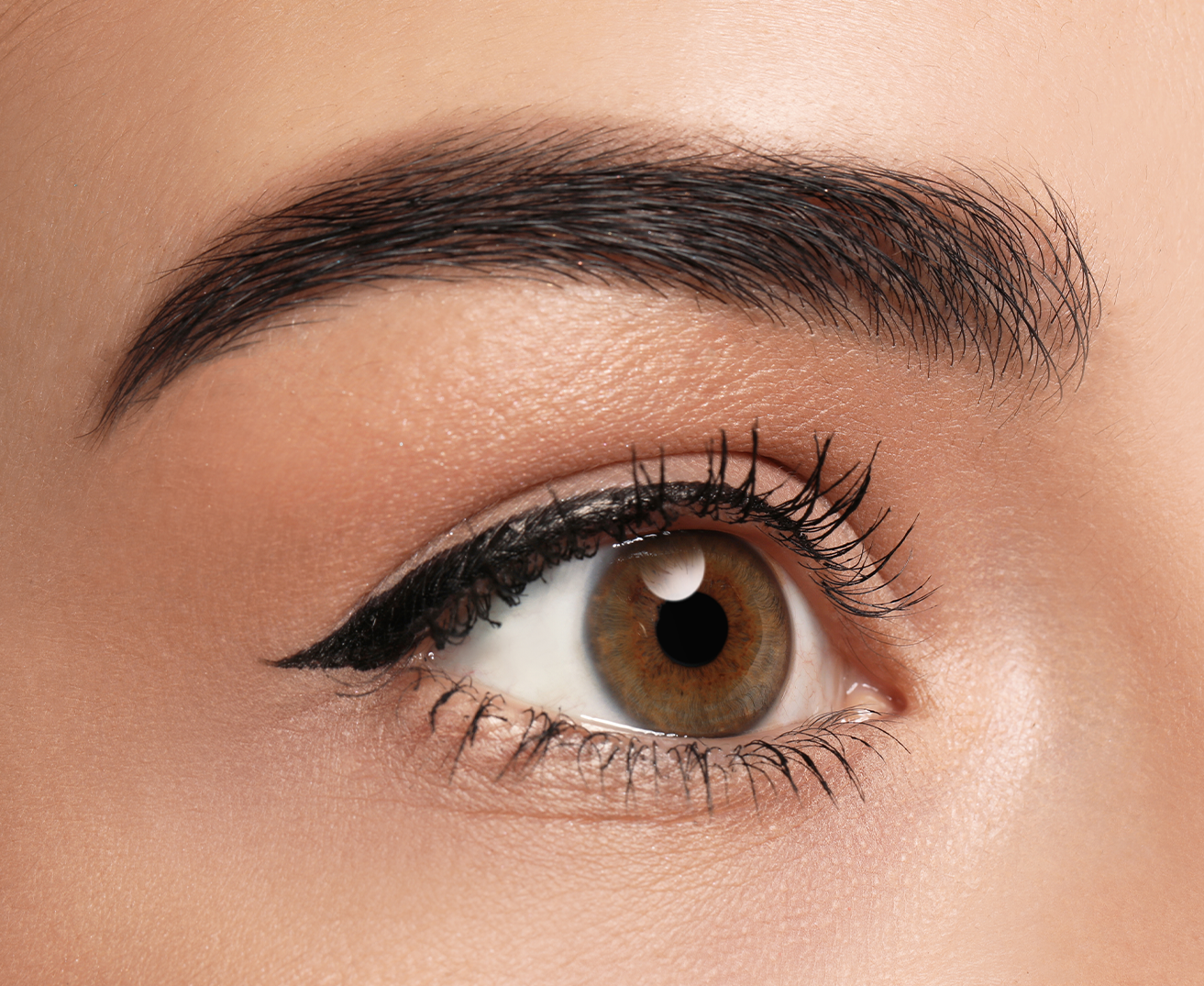 Best Permanent Eyeliner Styles for Each Eye Shape (2023) | Permanent  eyeliner, Eyeliner for hooded eyes, Eyeliner round eyes
