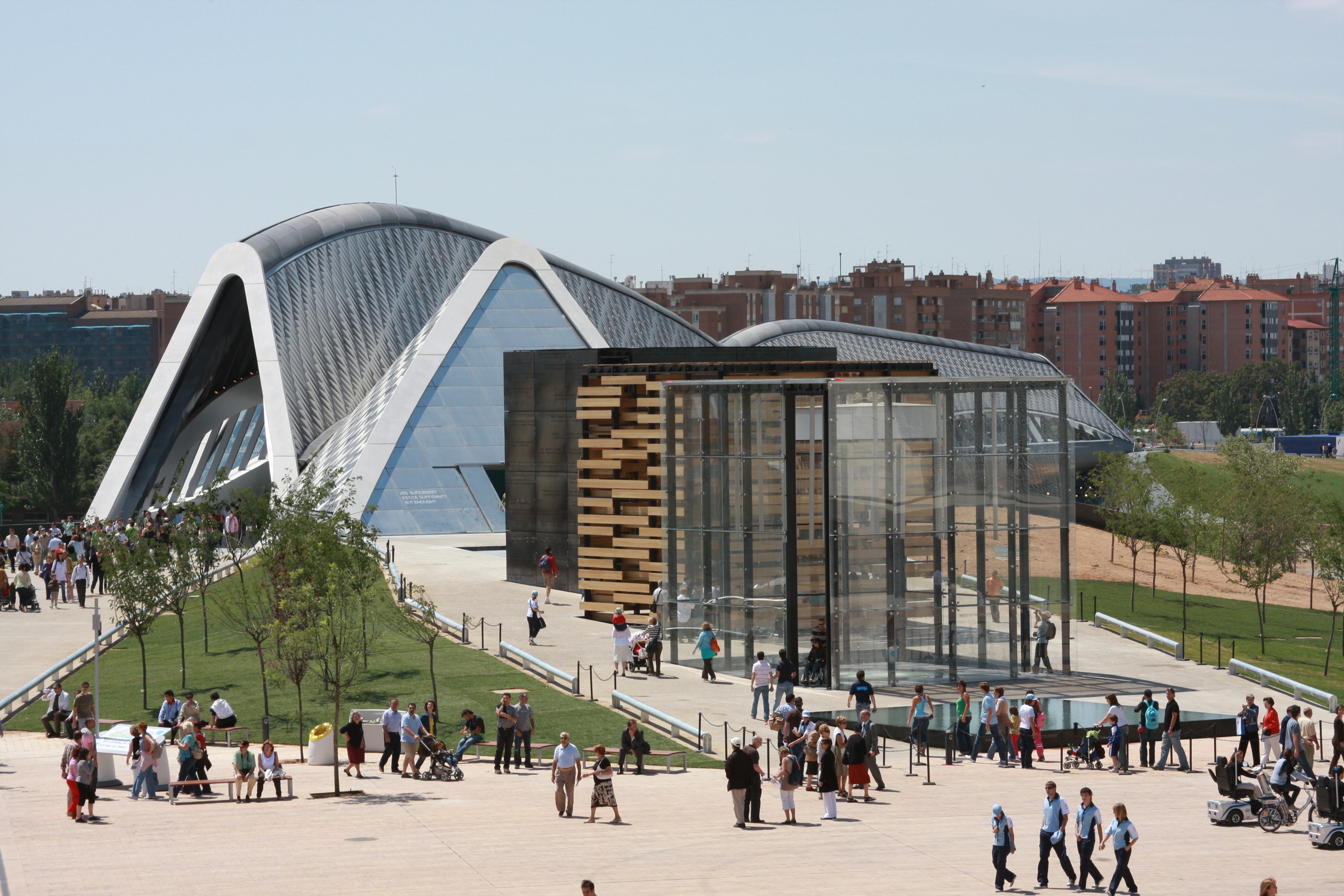  Four outdoor elements conceived as a prelude to present the nurturing aspects of water to our life. 