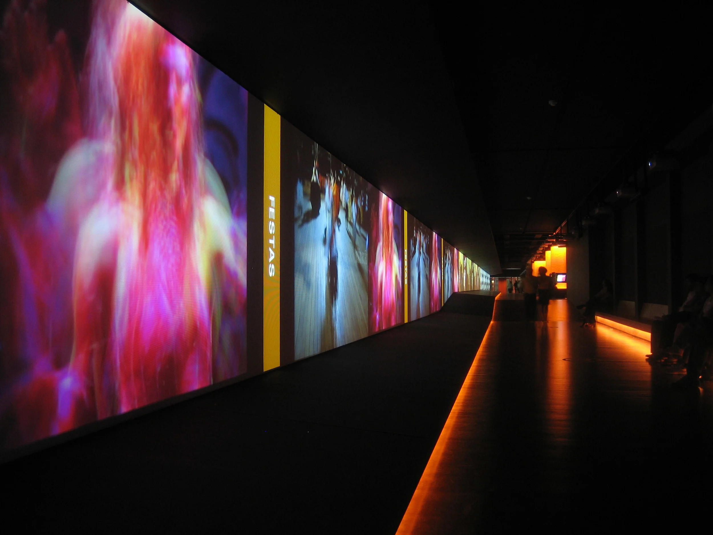  The Grand Gallery is a 106-meter long synchronized media surface. 