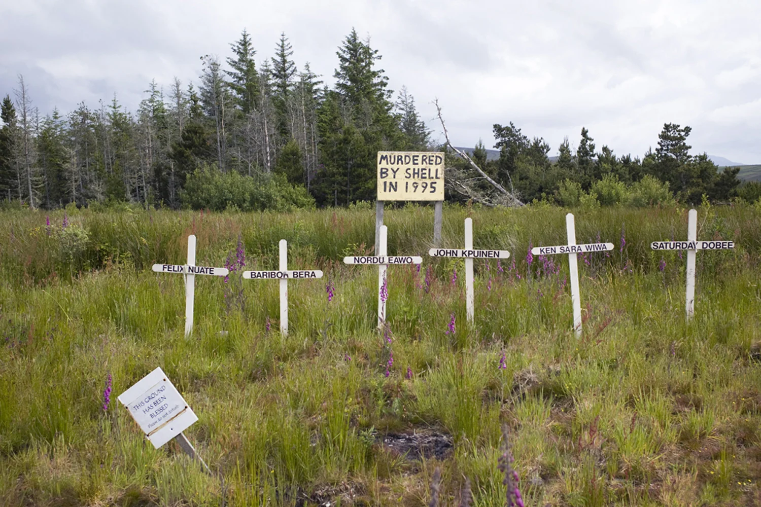 A documentary photograph of a site that shows the people murdered by shell moving into irleand