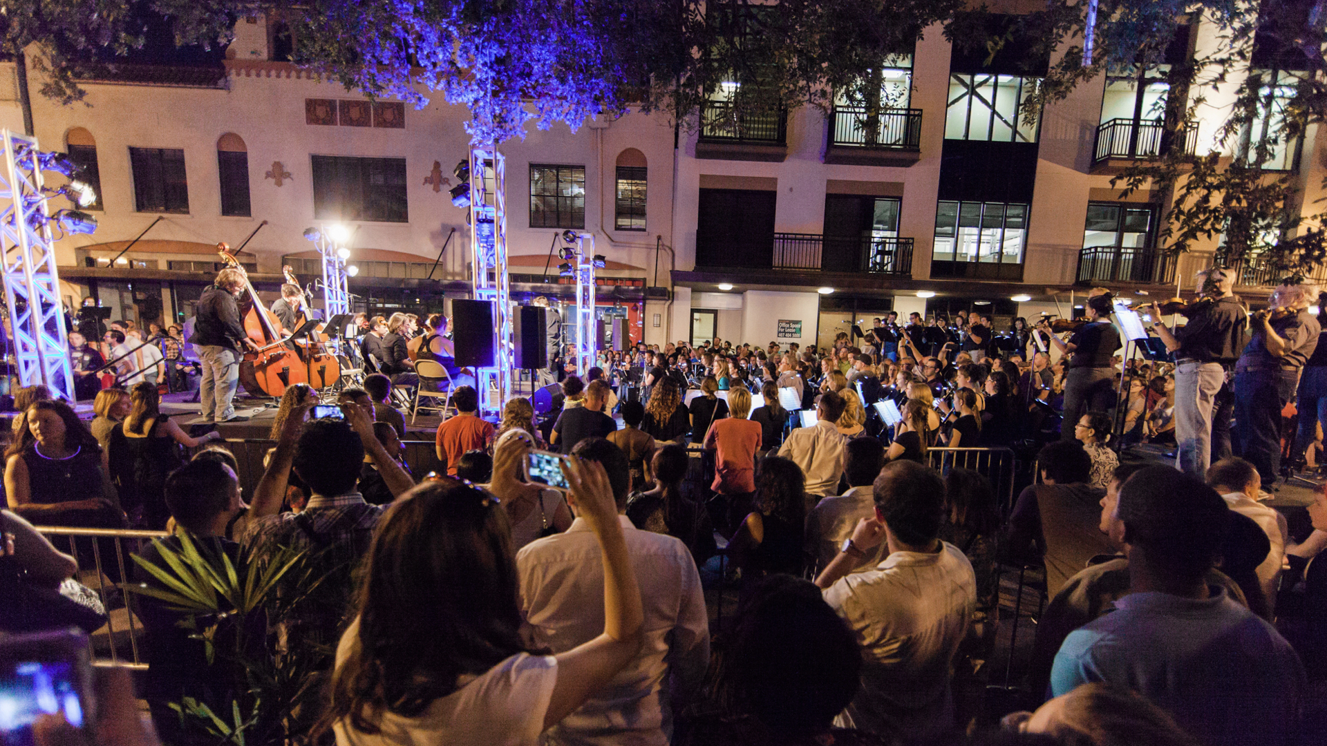One of IMMERSE’s very first orchestral experiences. The Central Florida Community Arts Orchestra on 5 stages, allowing the audience to stand among the sections of the orchestra for an immersive orchestral experience. Download here .