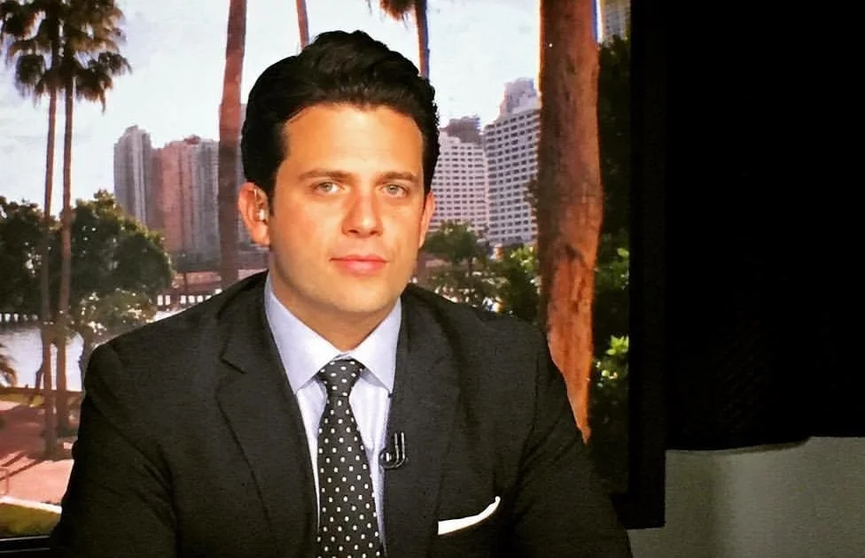 Political polarization and the effect of a government paycheck (interview with Giancarlo Sopo)