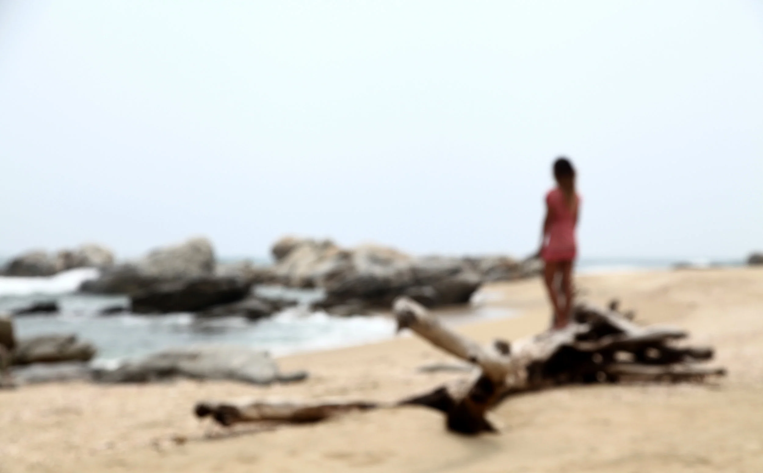 ana y el mar I.jpg