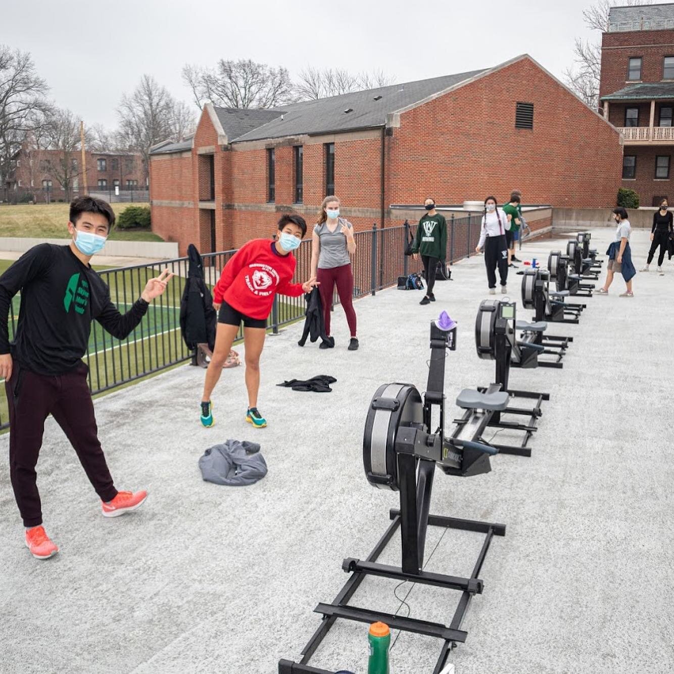 Huge shoutout to our novices who are getting the work done outside while the weather gets better🏋️