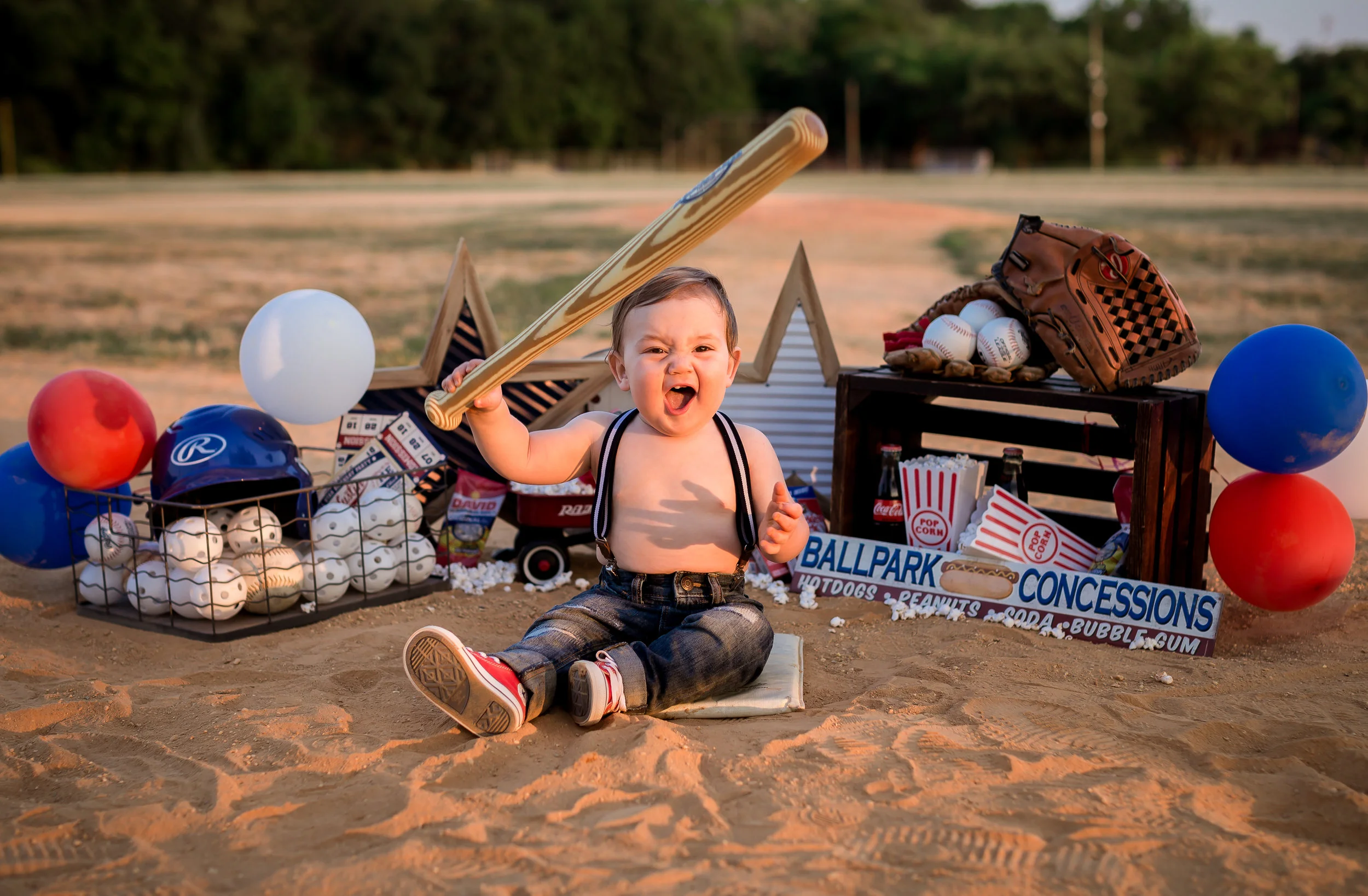 OGGPhotography_TrainaCakeSmash-49.jpg