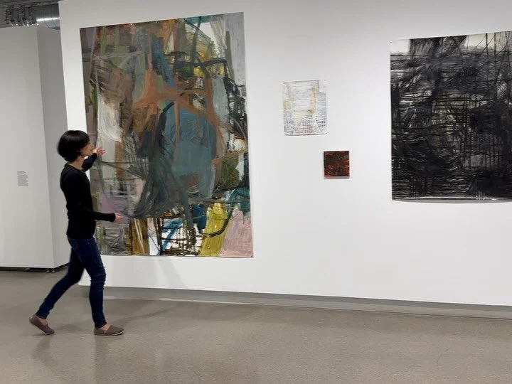 Just walking by🚶🏻&zwj;♀️

#saic #saicgalleries #saicpaintinganddrawing #chicagoartist #saicptdw