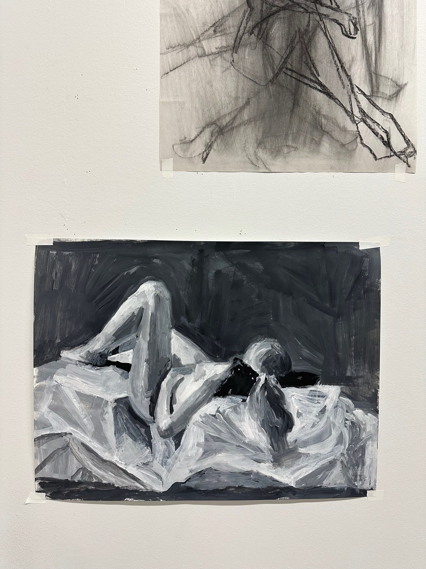 This was a value study. There are a couple of really nice passages, namely the consecutive triangle section between the ankle and leg. I like the abstract folds, and I think you can tell there is a figure in there ☺️

#ﬁgurepainting #artschool #artst