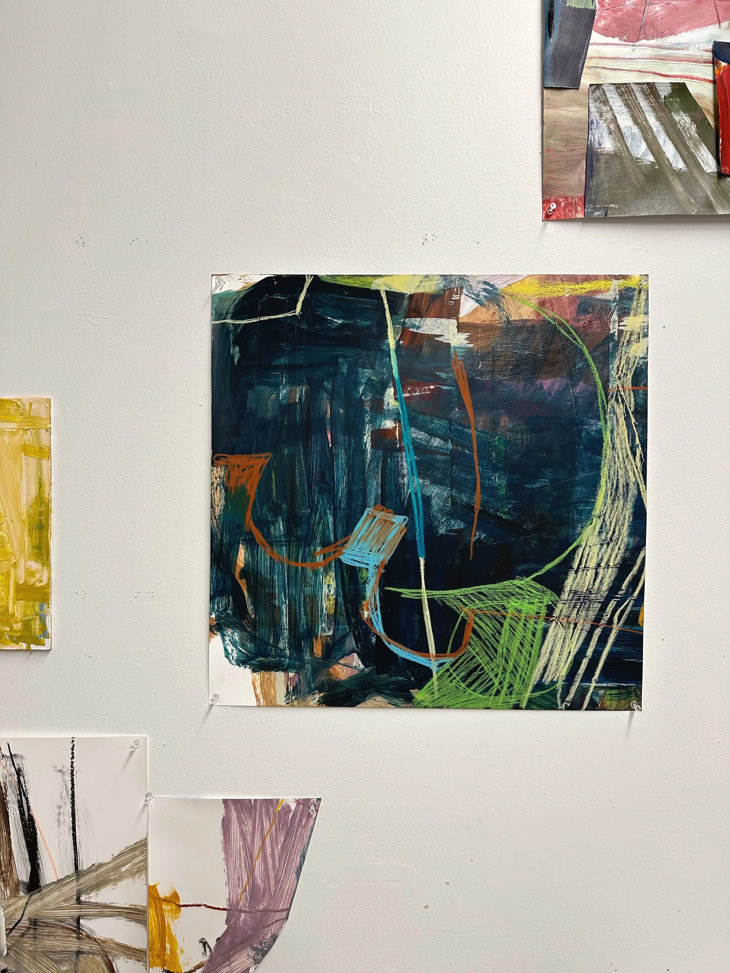 How are my walls always so fun?! ☺️

#abstractpainting #abstractart #acrylicpainting #artschool #chicagoart