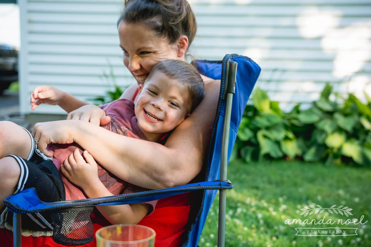 Ohio Documentary Family Photographer | Amanda Noel Photography | day in the life of family of six 3 brothers 1 sister