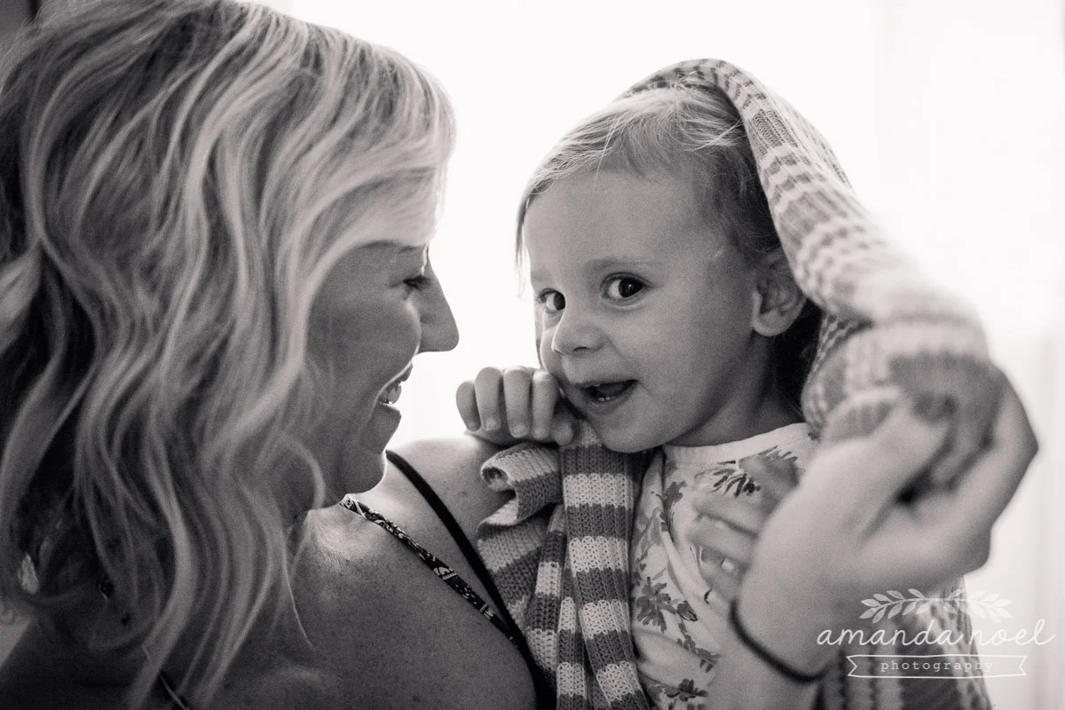 Ohio Documentary Family Photographer | Amanda Noel Photography | day in the life | in home session with toddler brother and sister