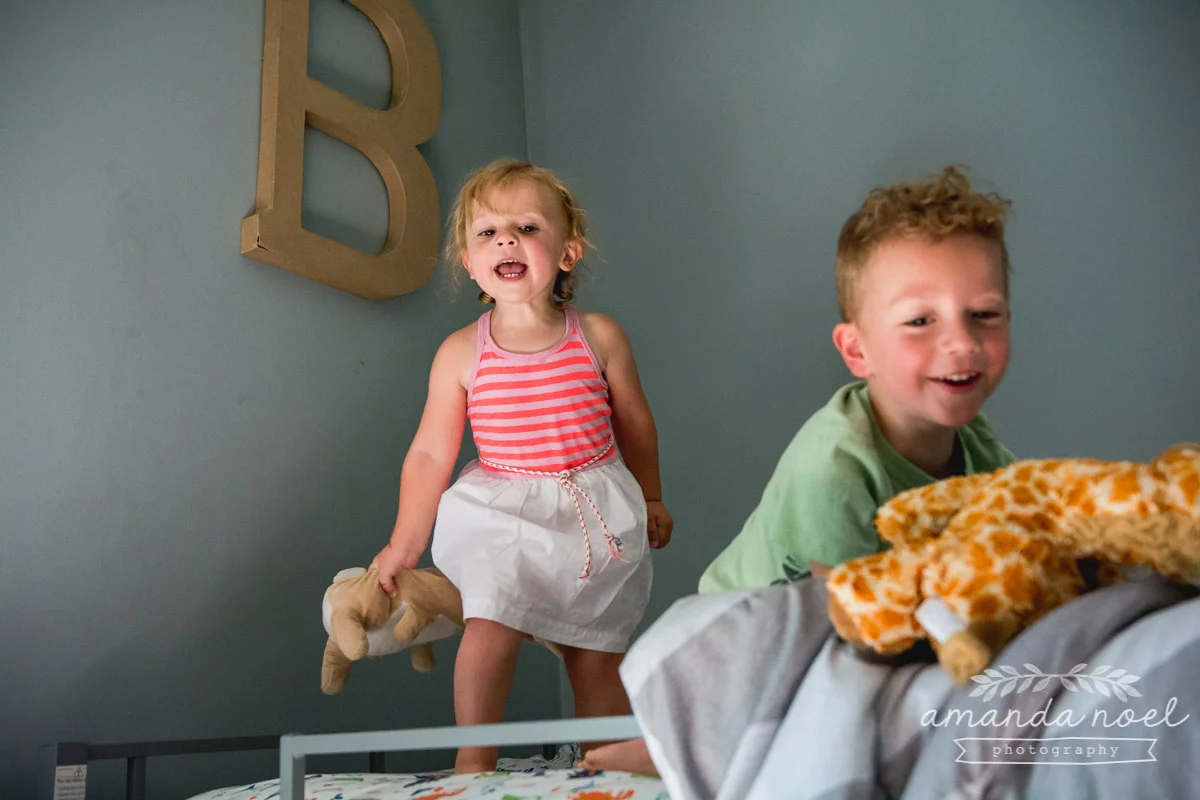 Ohio Documentary Family Photographer | Amanda Noel Photography | day in the life | in home session with toddler brother and sister