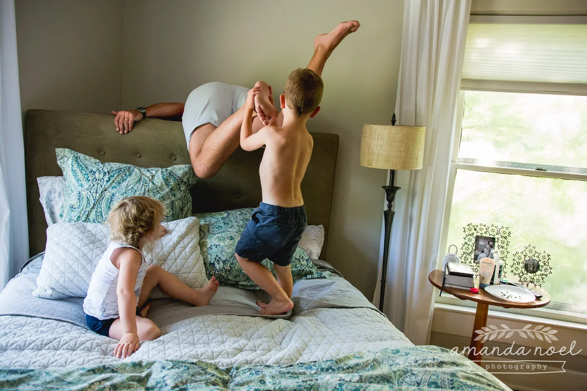 Ohio Documentary Family Photographer | Amanda Noel Photography | day in the life | in home session with toddler brother and sister