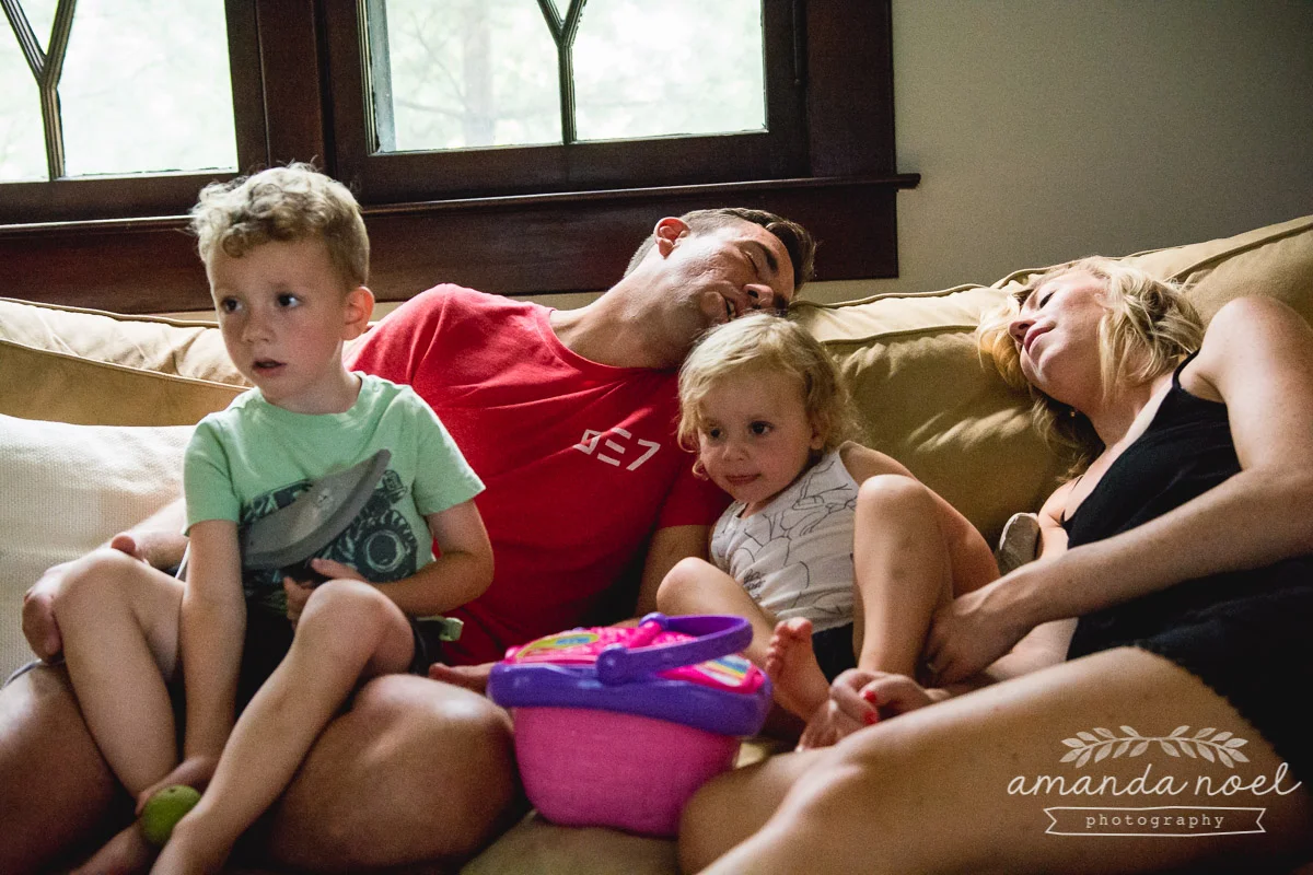 Ohio Documentary Family Photographer | Amanda Noel Photography | day in the life | in home session with toddler brother and sister
