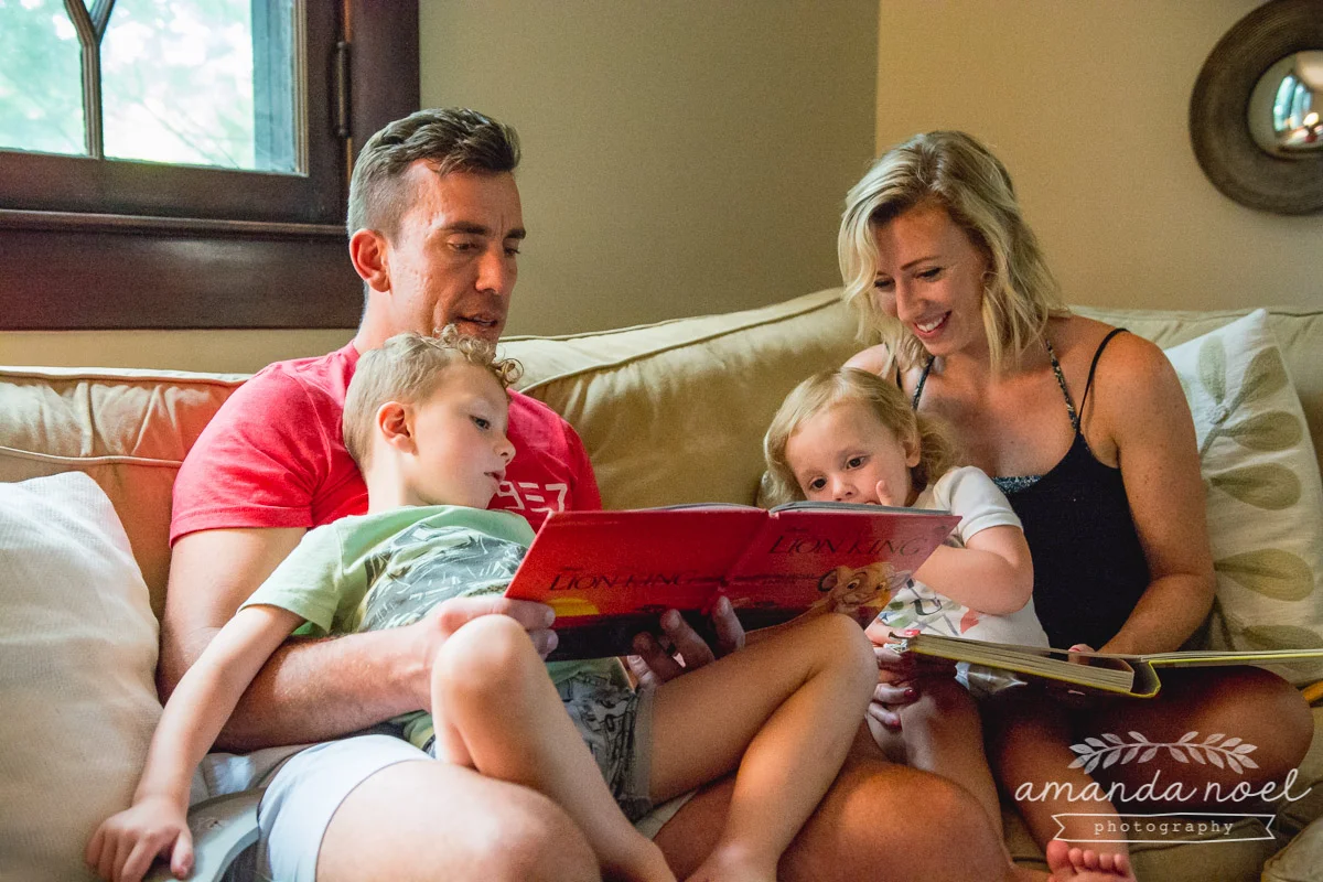 Ohio Documentary Family Photographer | Amanda Noel Photography | day in the life | in home session with toddler brother and sister