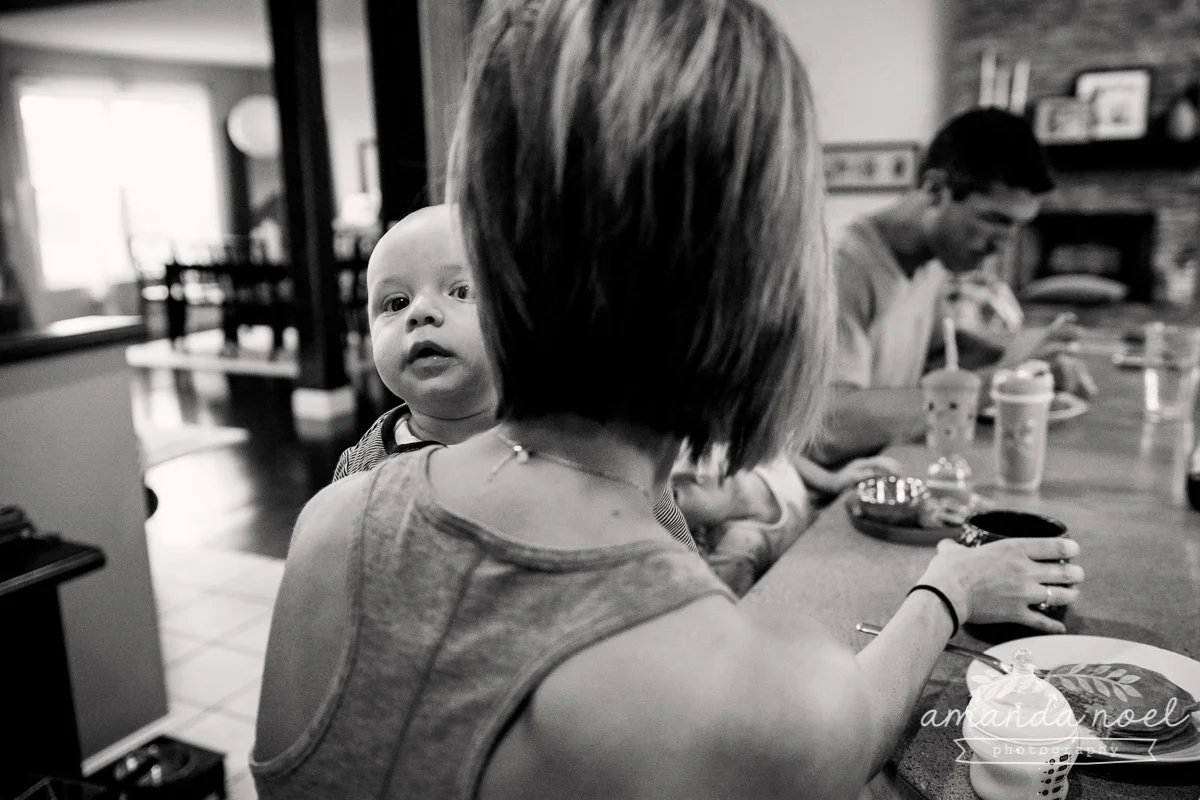 Ohio Documentary Family Photographer | Amanda Noel Photography | day in the life | in home family session| brother and sister
