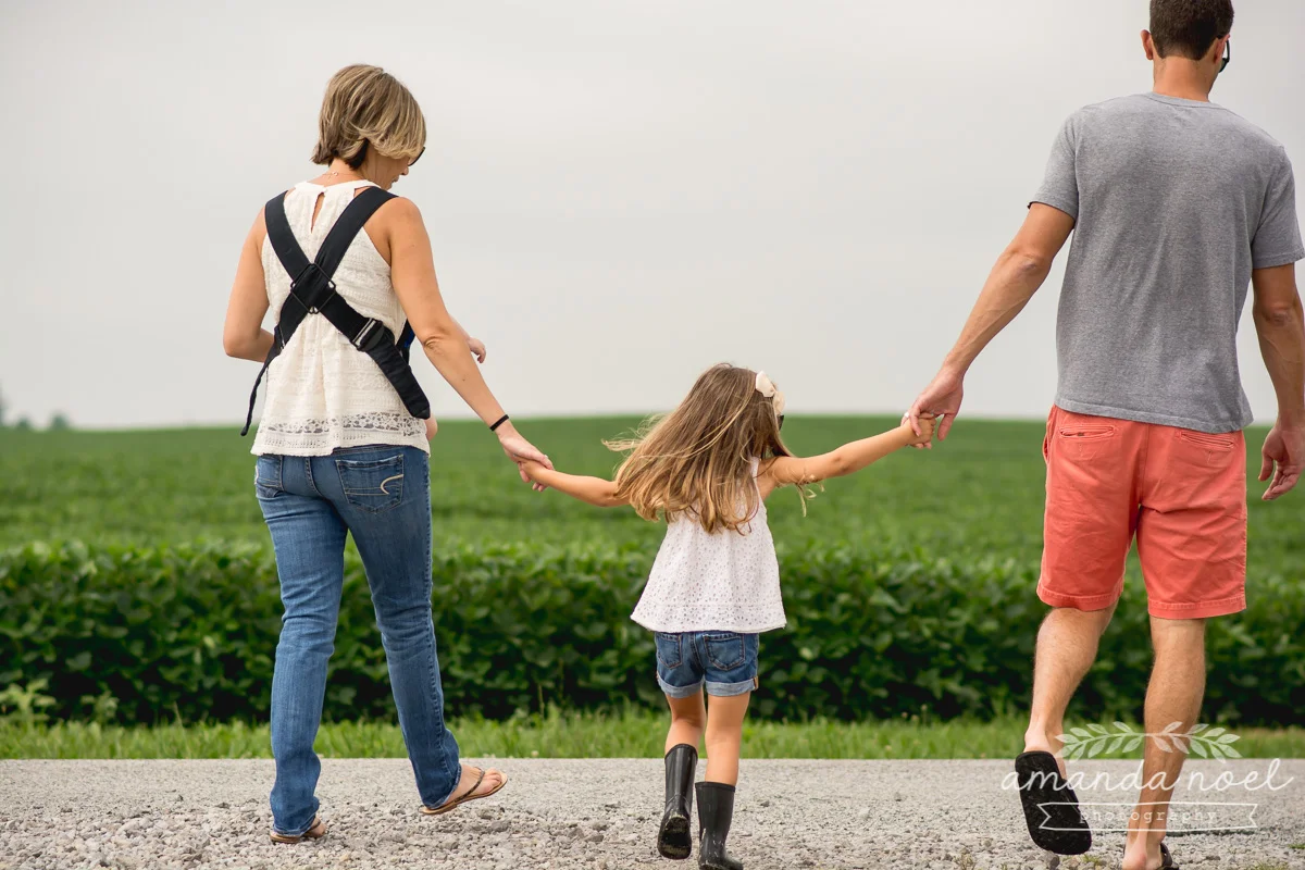 Ohio Documentary Family Photographer | Amanda Noel Photography | day in the life | in home family session| brother and sister