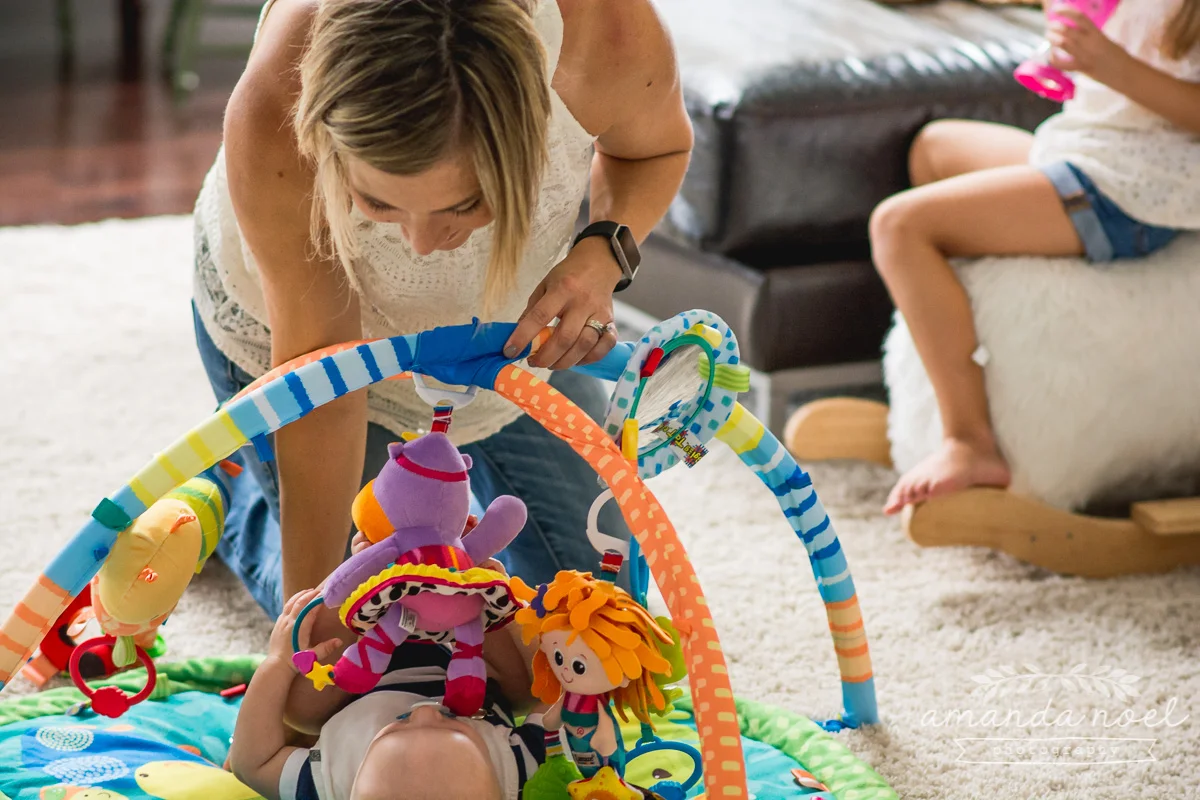 Ohio Documentary Family Photographer | Amanda Noel Photography | day in the life | in home family session| brother and sister