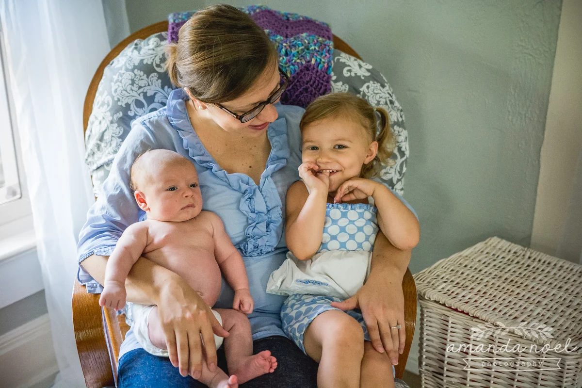 Springfield OH Lifestyle Newborn Photographer | Amanda Noel Photography | baby boy sister in home session