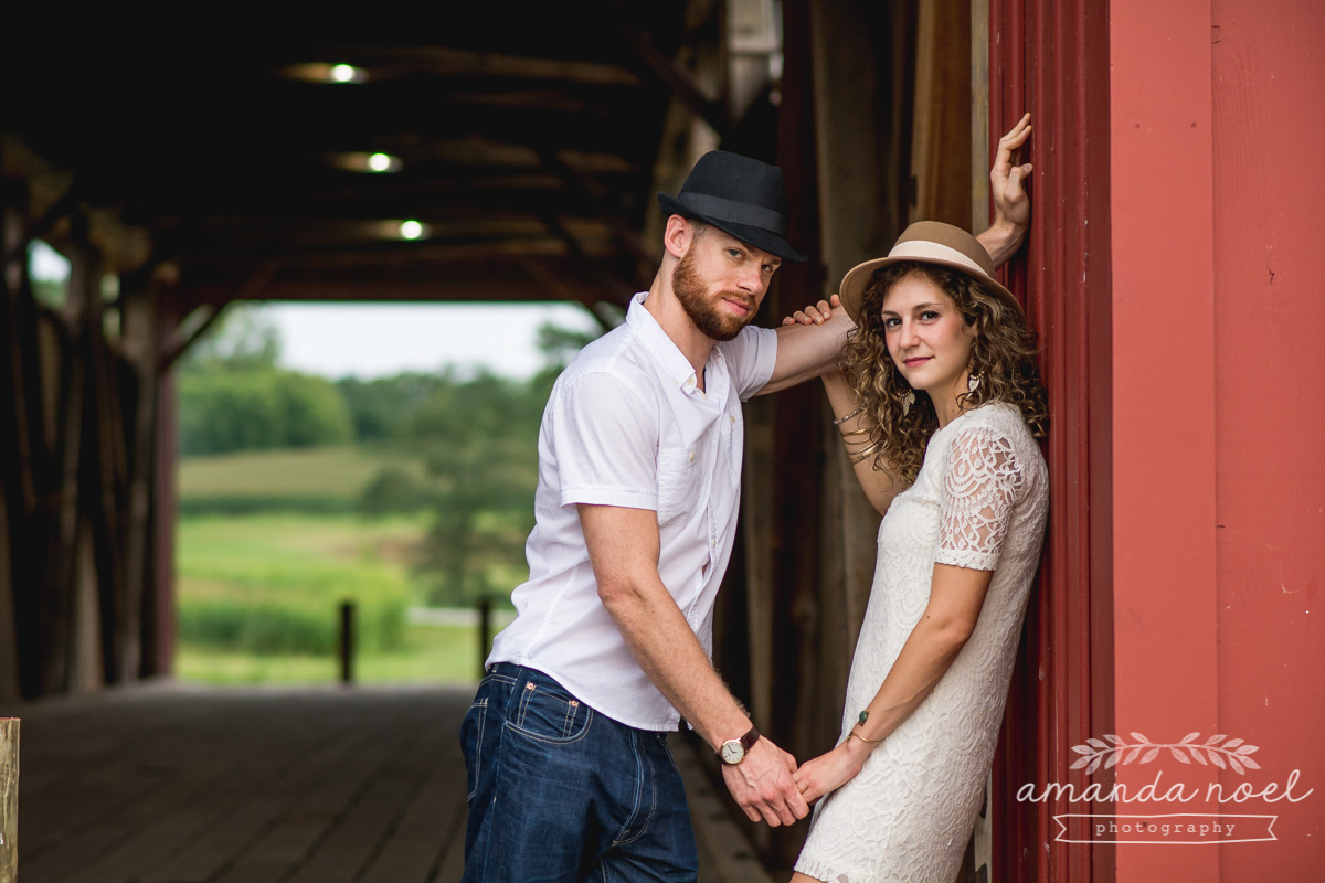 Springfield OH Engagement Photographer | Amanda Noel Photography | stylish lifestyle engagement session covered bridge and field at sunset