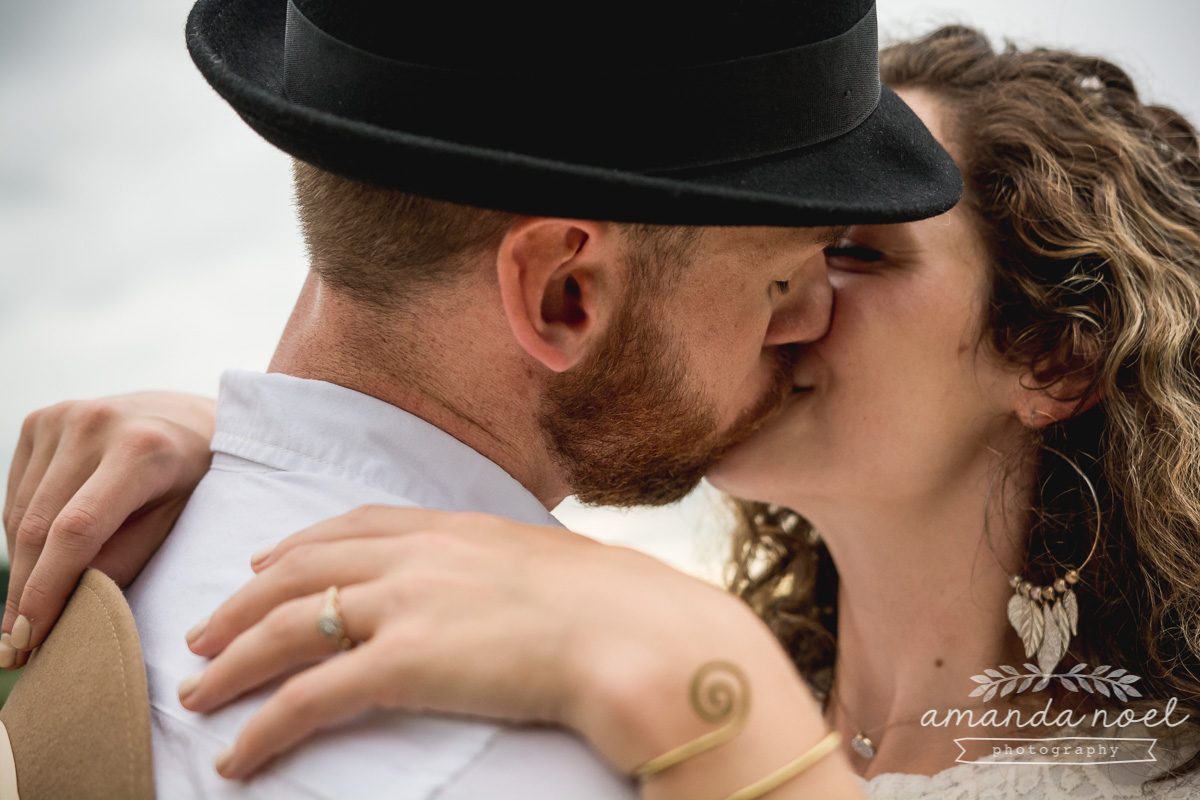 Springfield OH Engagement Photographer | Amanda Noel Photography | stylish lifestyle engagement session covered bridge and field at sunset