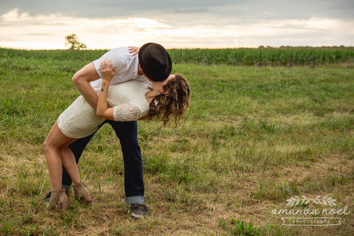 Springfield OH Engagement Photographer | Amanda Noel Photography | stylish lifestyle engagement session covered bridge and field at sunset