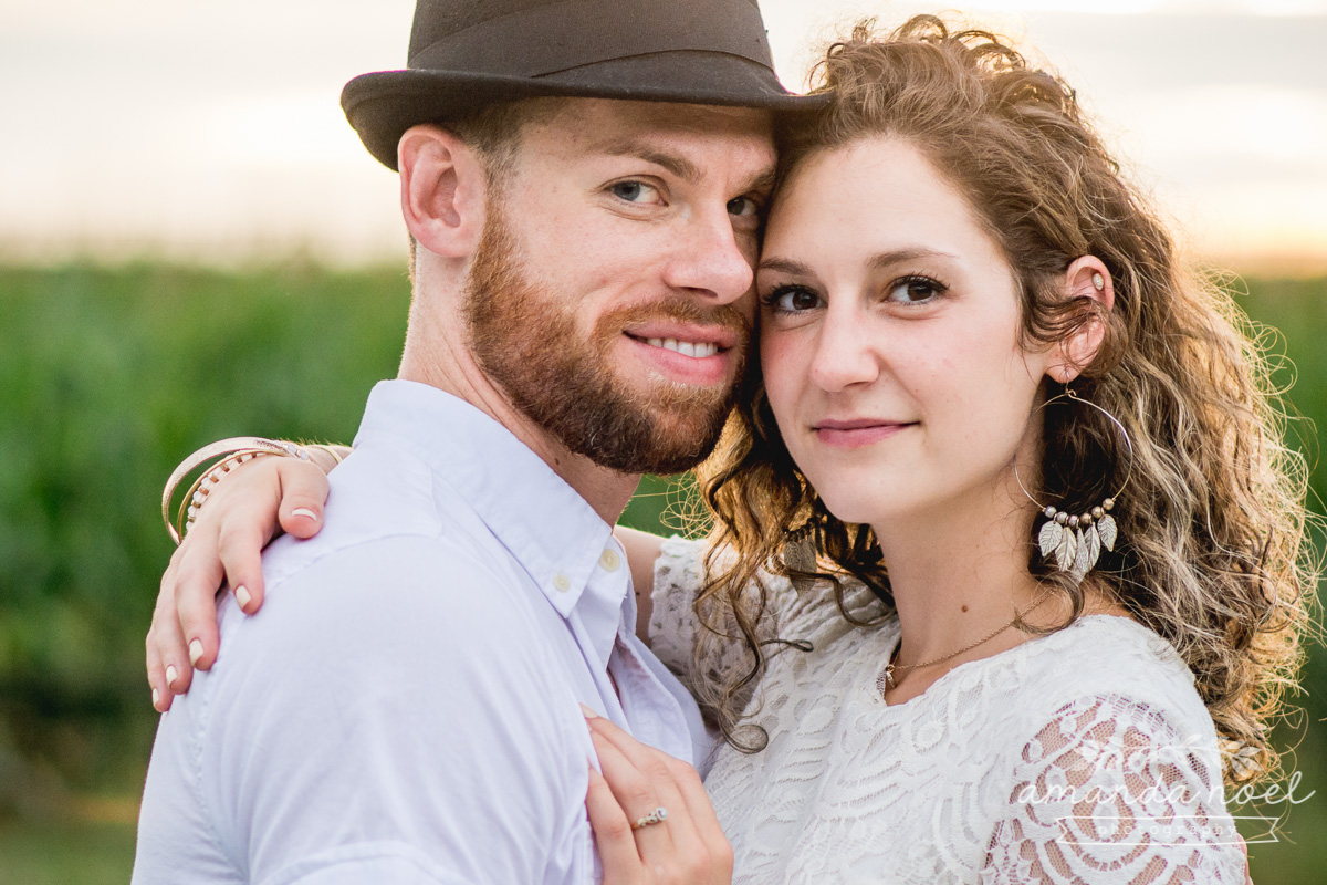 Springfield OH Engagement Photographer | Amanda Noel Photography | stylish lifestyle engagement session covered bridge and field at sunset