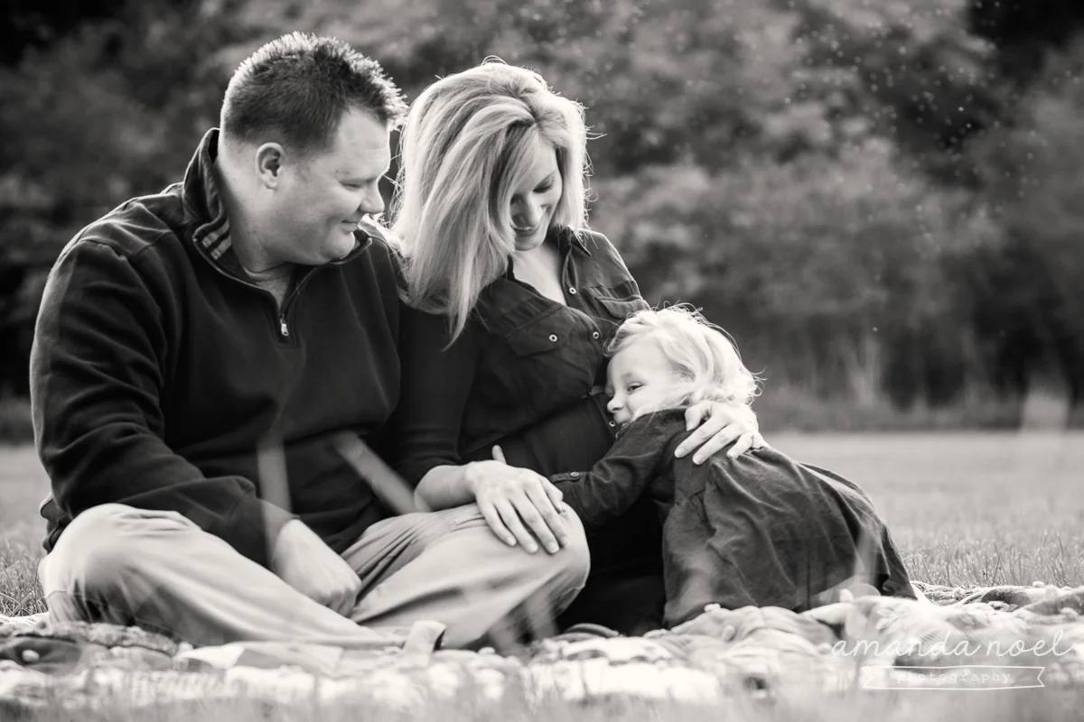 Springfield OH Lifestyle Maternity Family Photographer | Amanda Noel Photography | sunset beach maternity session with toddler sister