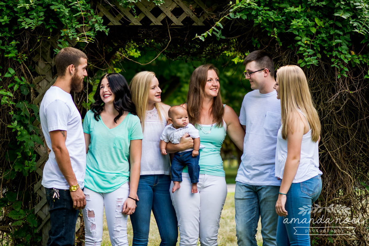 Springfield Lifestyle Family Photographer | Amanda Noel Photography | extended family with teen twin girls