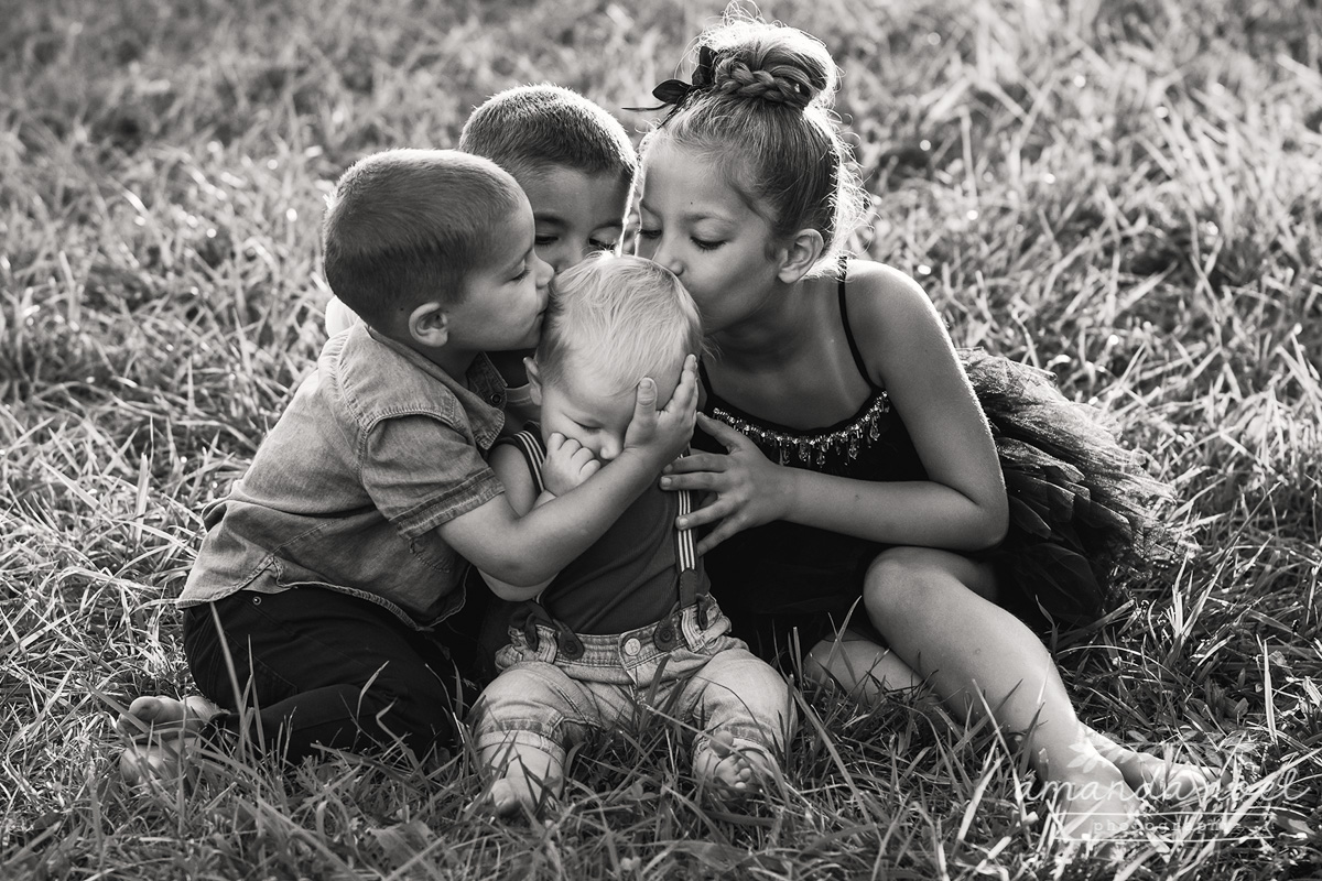 Springfield Lifestyle Family Photographer | Amanda Noel Photography | sunset golden field wild and free sibling child session