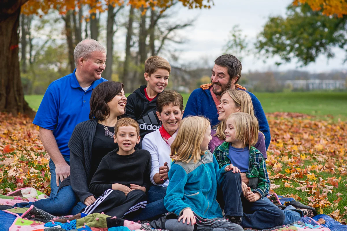 Columbus Ohio extended family photographer fall portrait of grandma with family