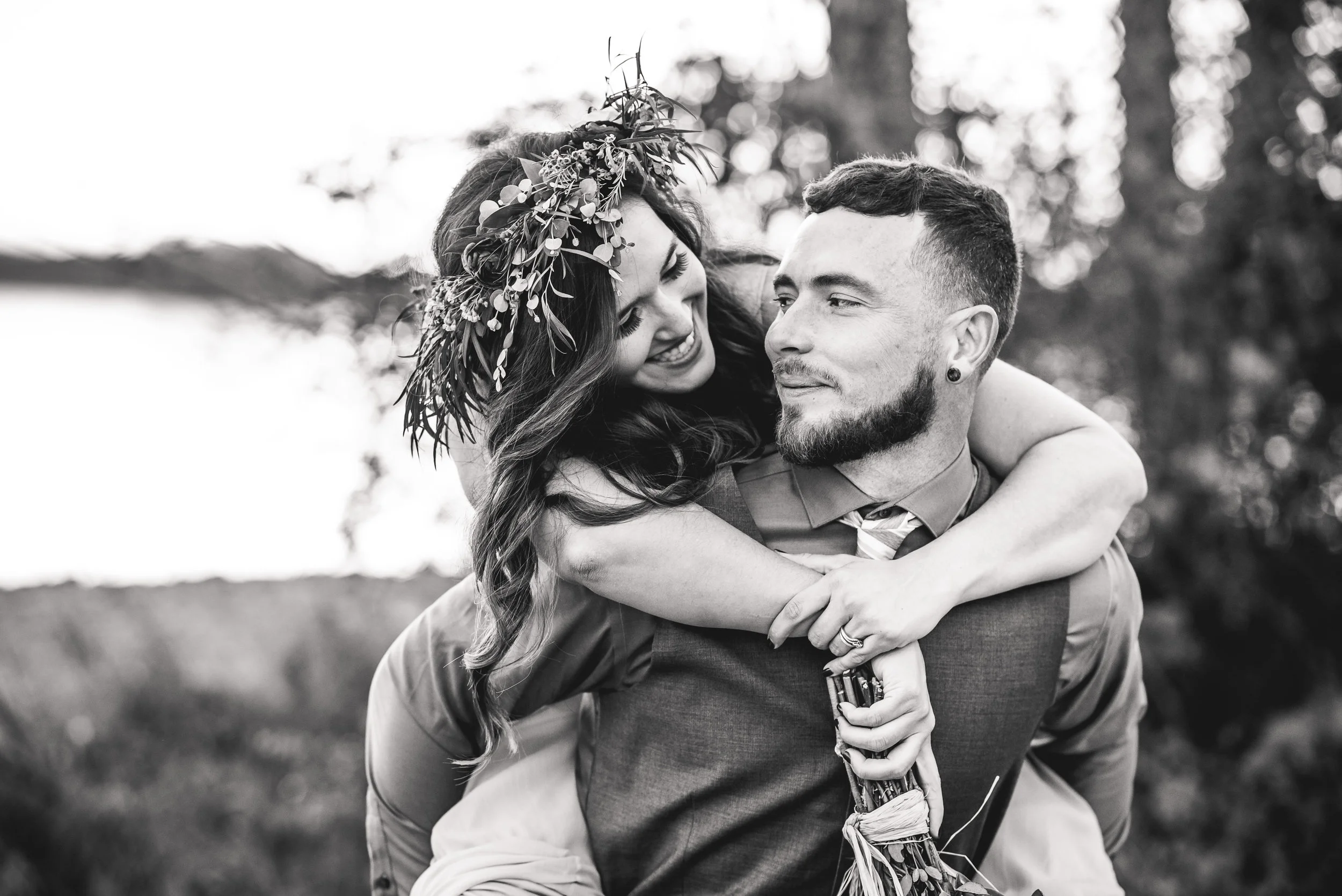 Columbus Ohio wedding photographer boho elopement in black and white