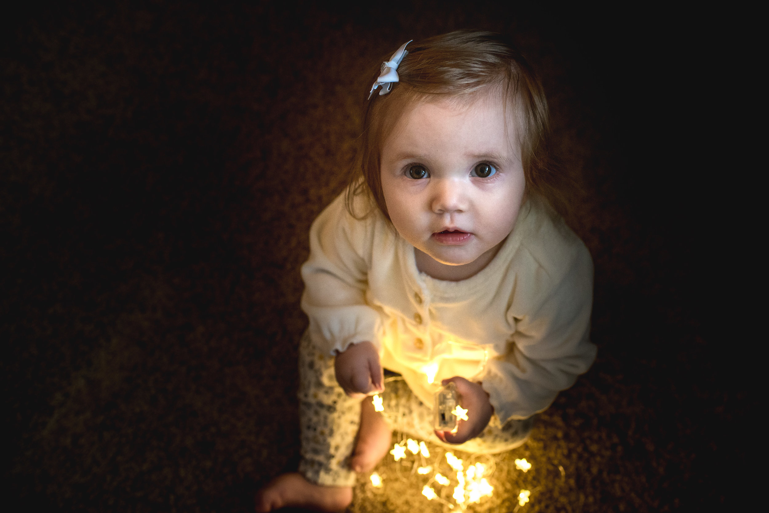 Columbus-Ohio-family-photographer-one-year-Christmas-milestone-session