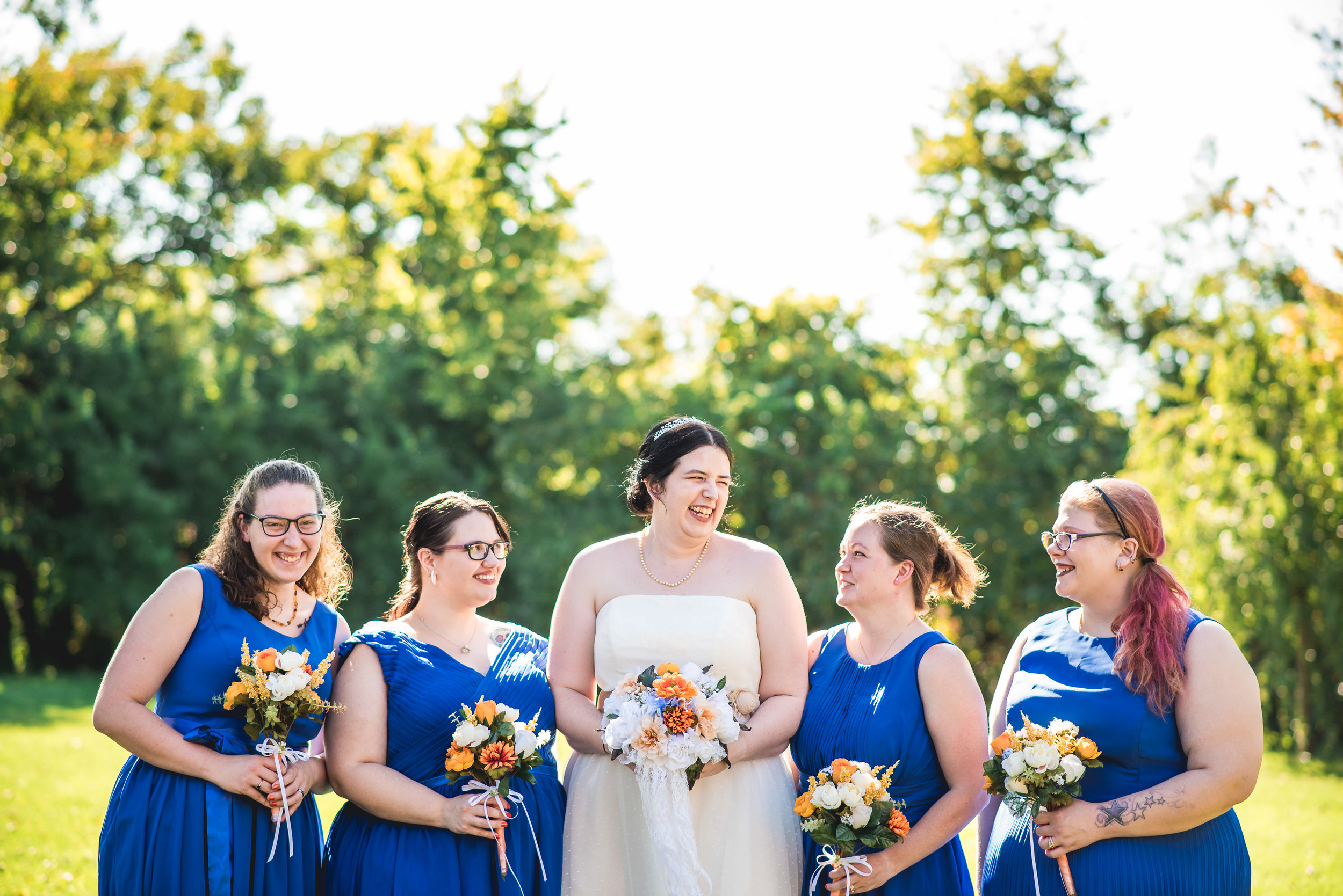 Columbus Ohio Wedding Photography | bride and bridesmaids