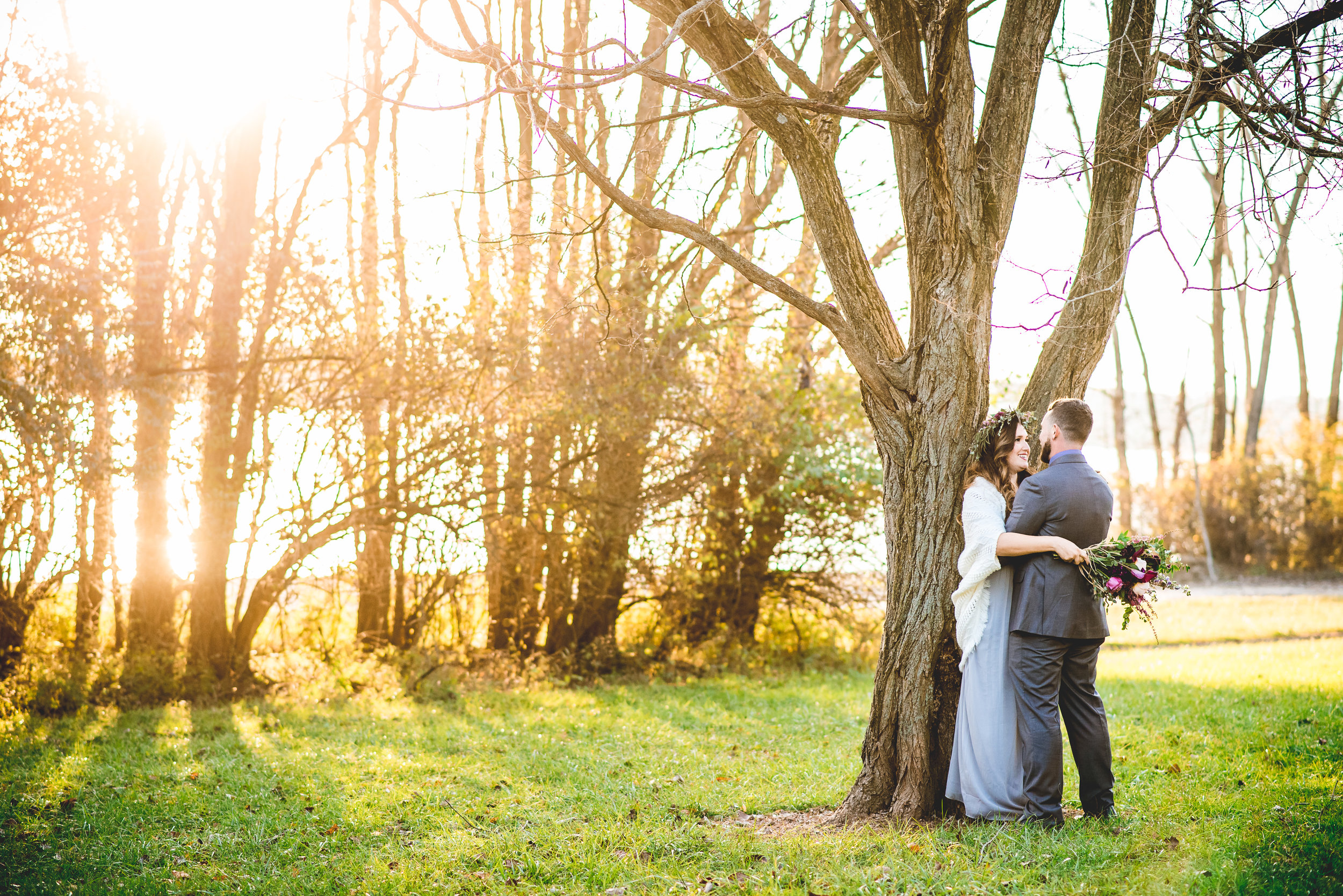 Columbus Ohio Wedding Photograher | Sunset elopement in the woods